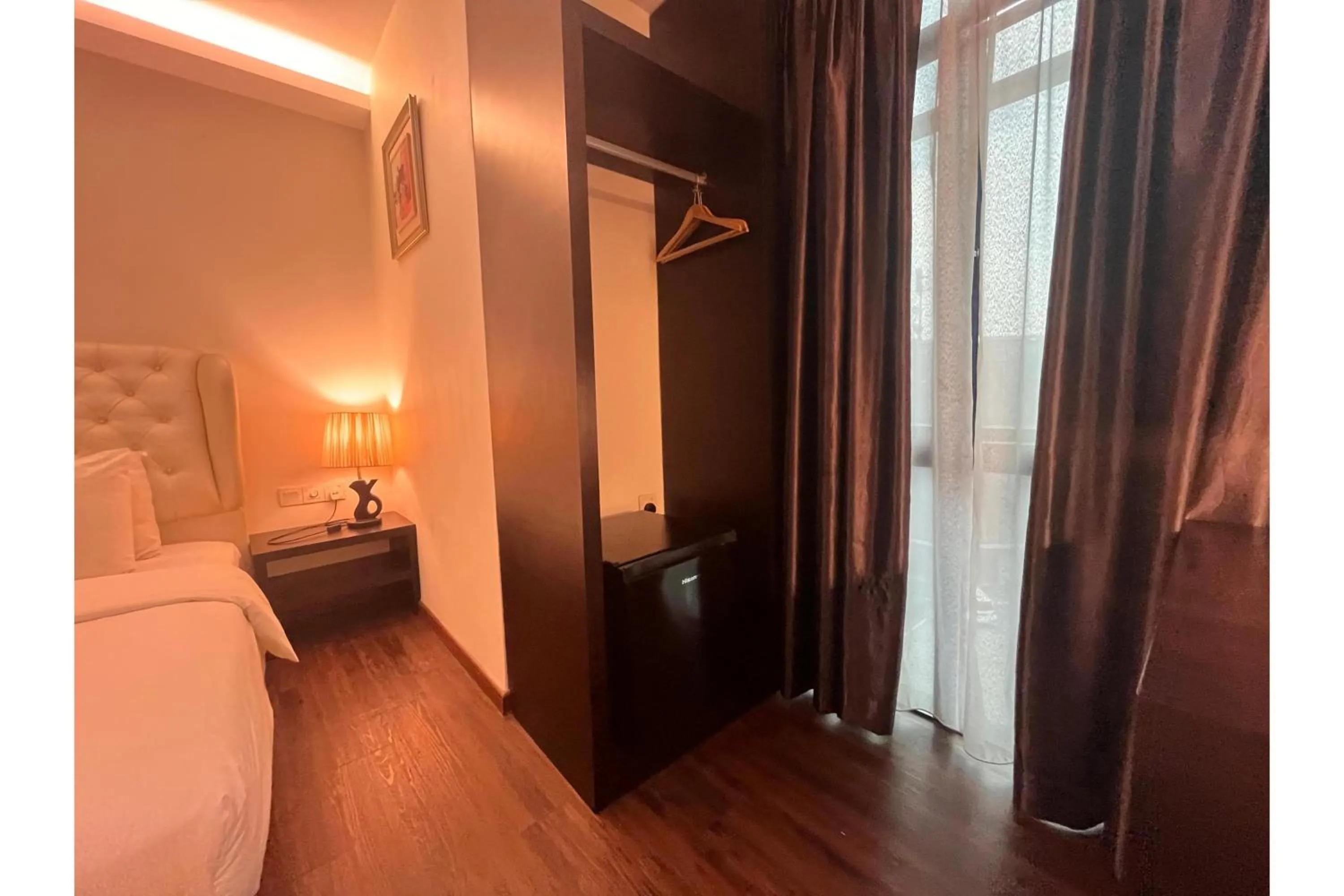 Bedroom, Bed in Grand World Hotel