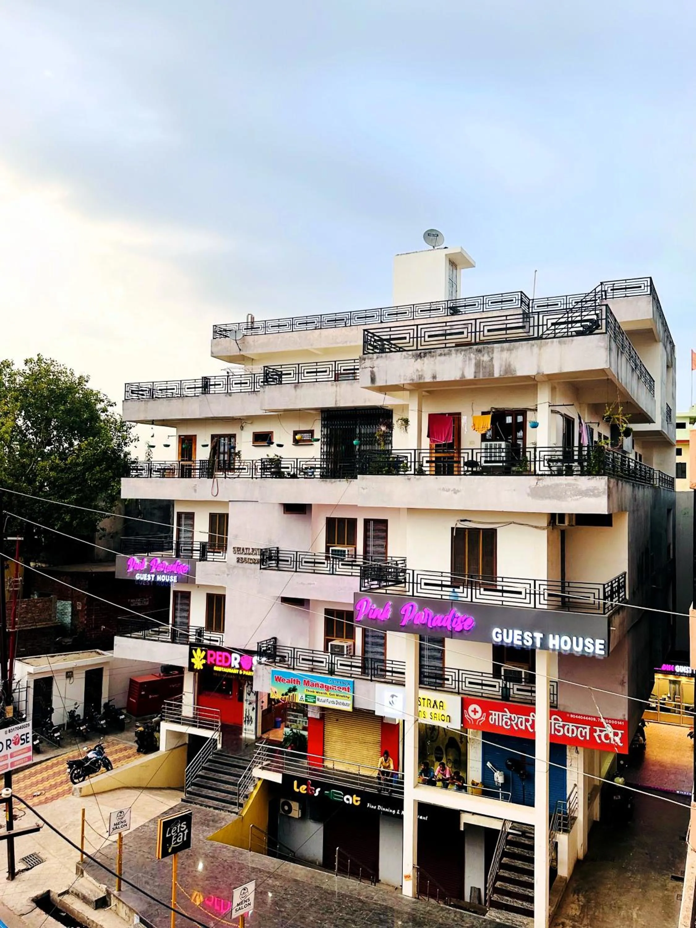 Property building in Hotel Pink Paradise
