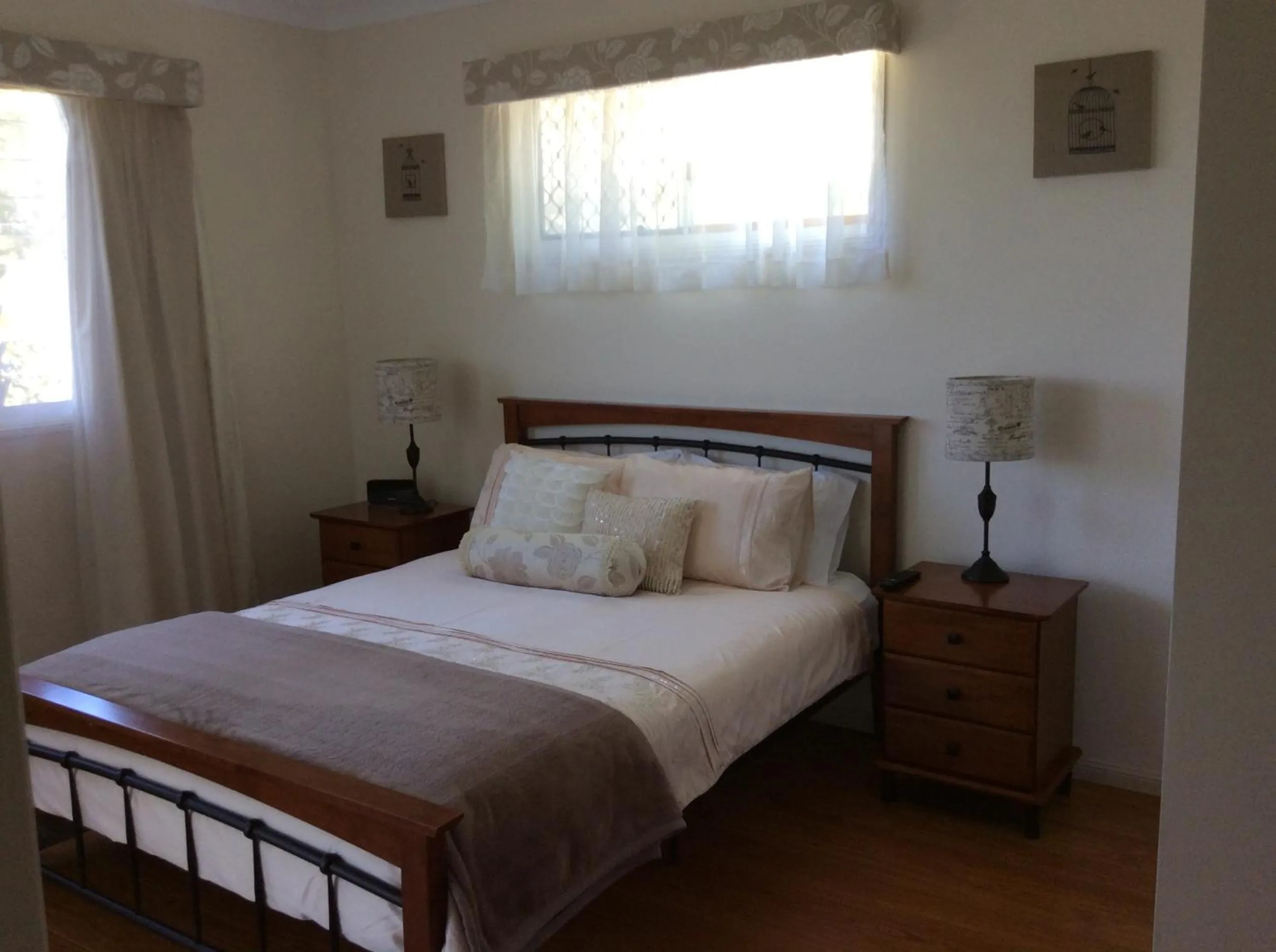 Bed in Tinaroo Sunset Retreat