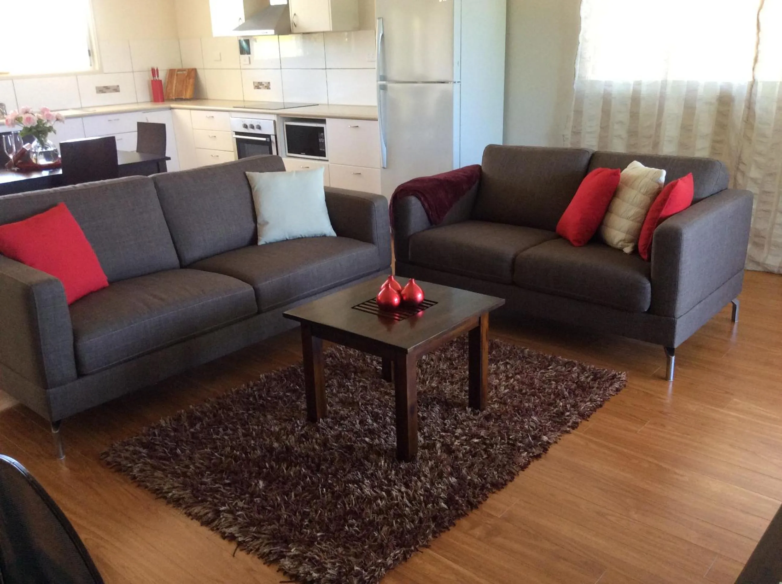 Kitchen or kitchenette in Tinaroo Sunset Retreat