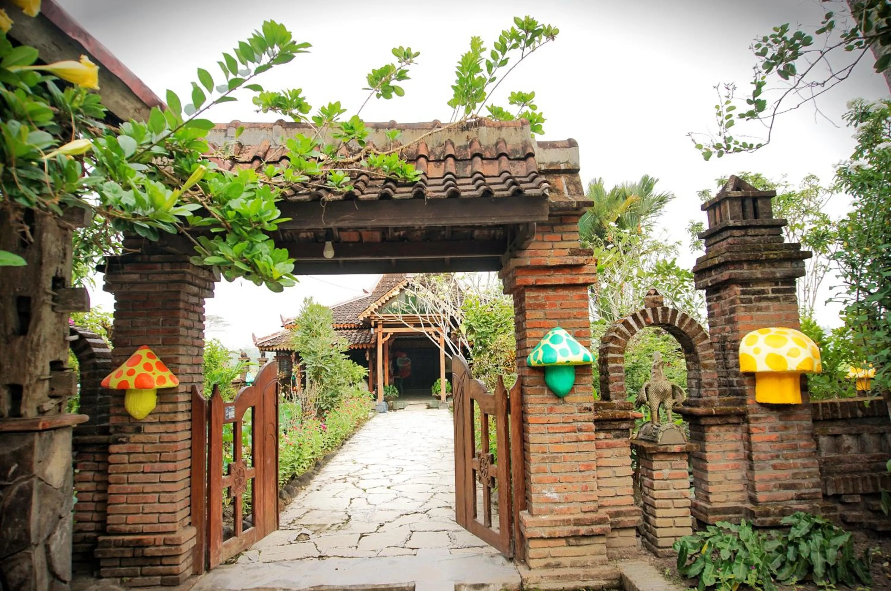 Property building in Ary's Residence powered by Cocotel