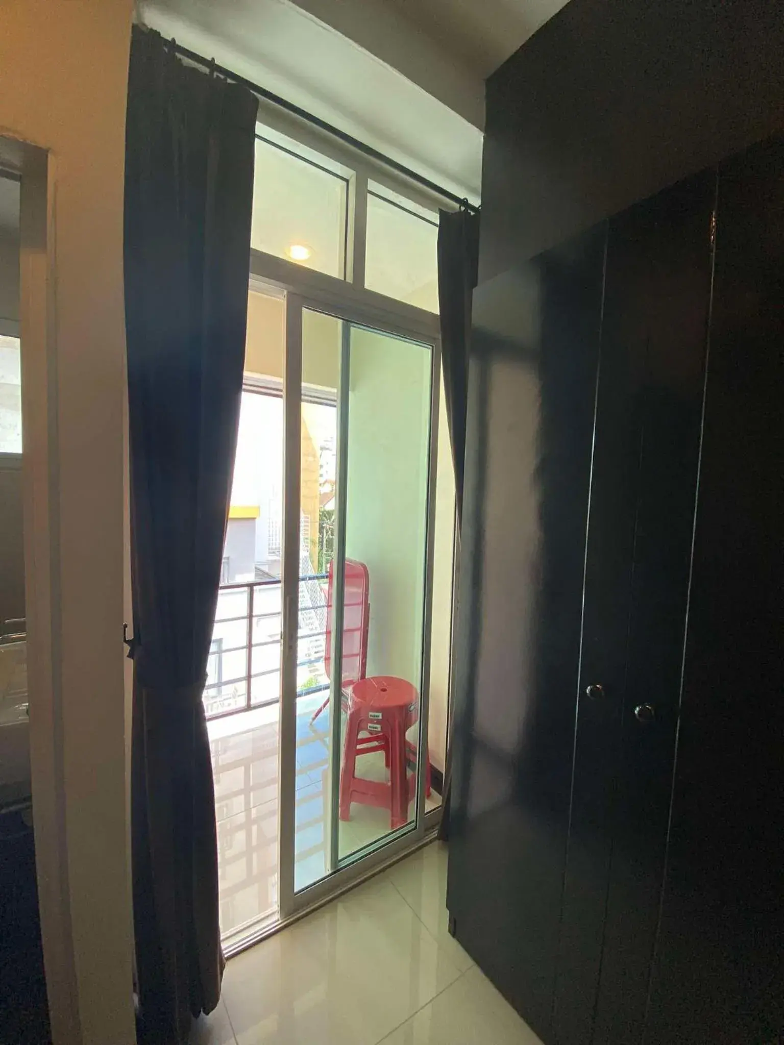 The Elegant Patong The Elegant Patong