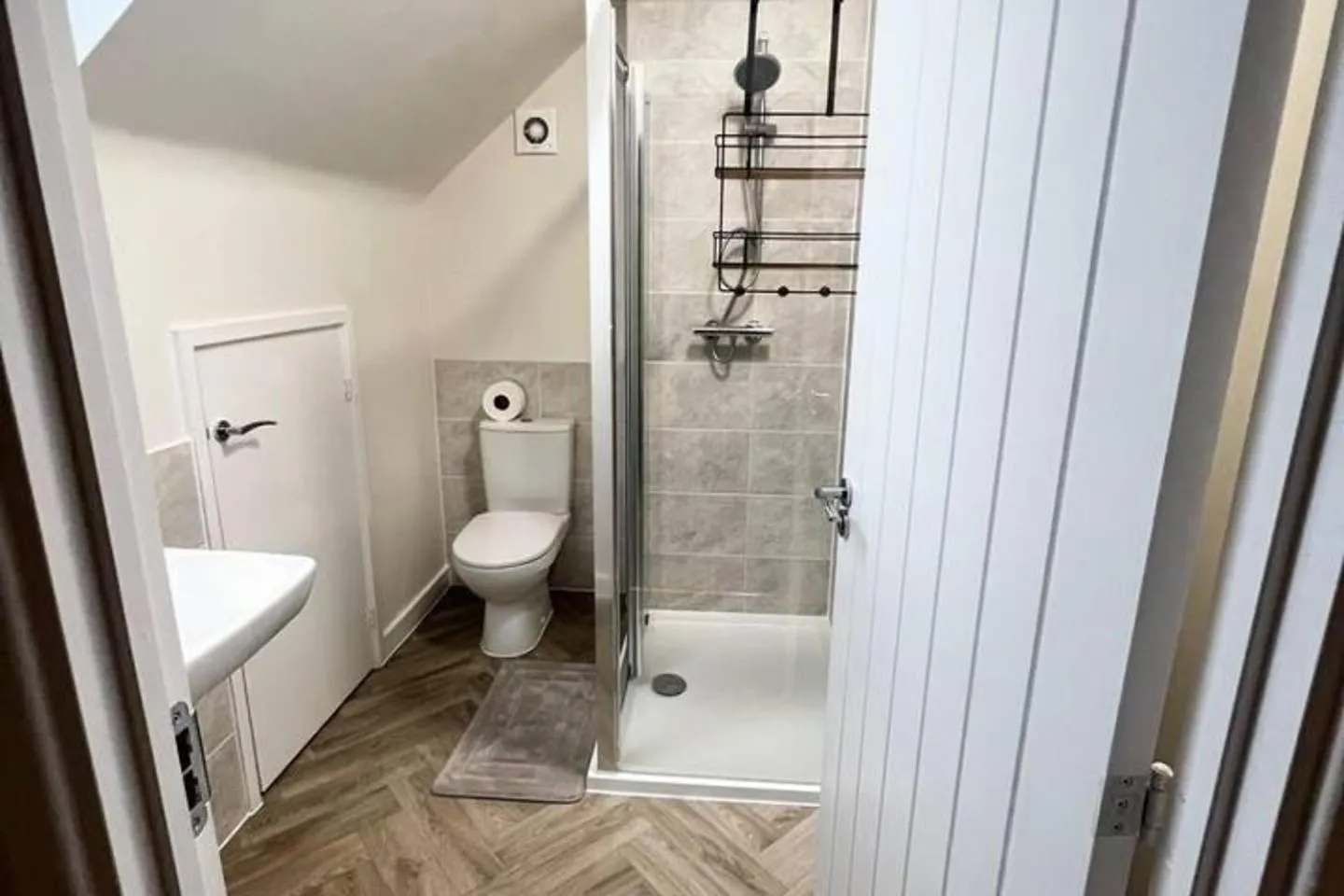 3-Bed House Sleeps 5 Free Parking