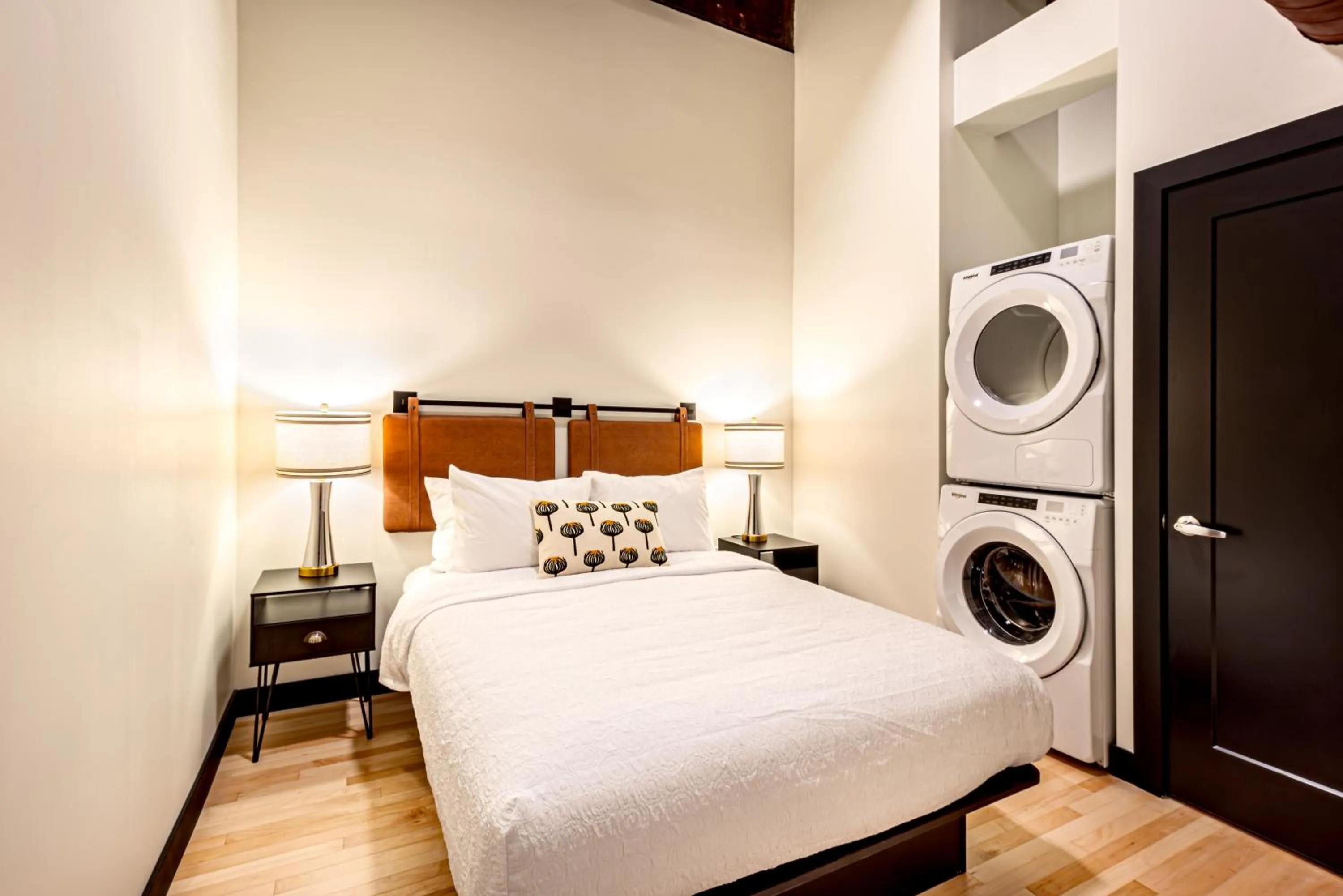 Bed in The Saddlery Madison