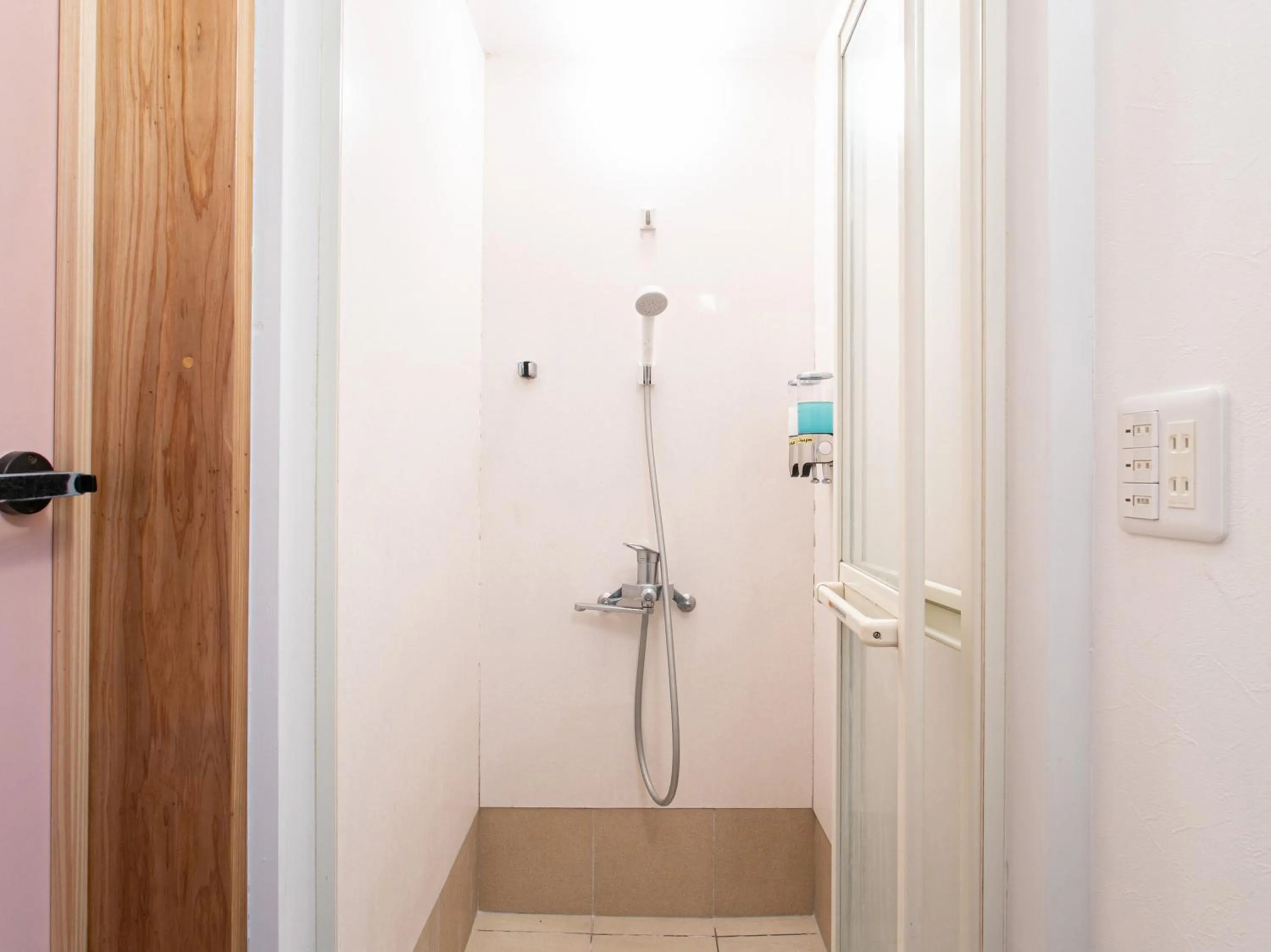 Photo of the whole room in Tabist Guest house Pumping Surf