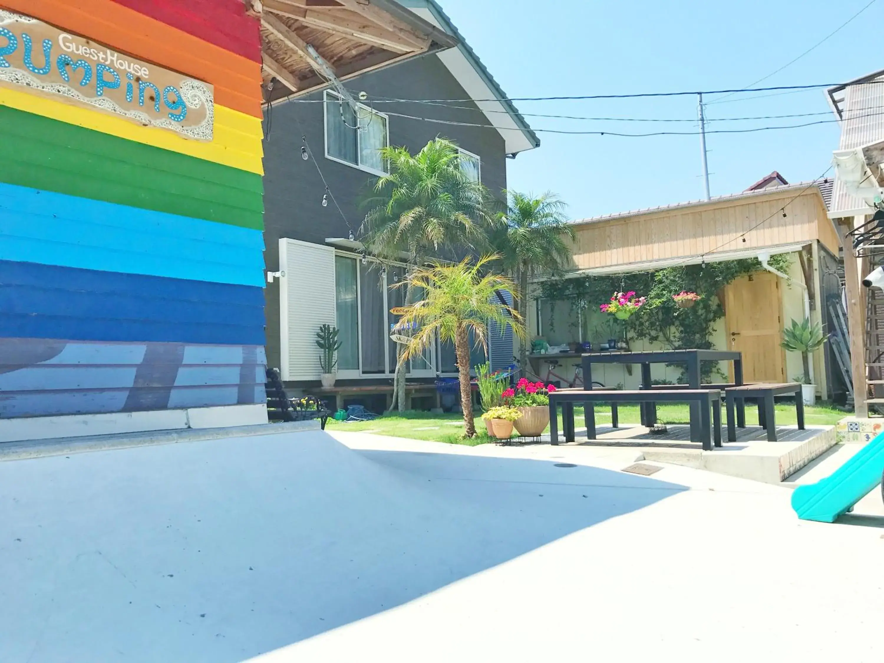 Property building in Tabist Guest house Pumping Surf Property building in Tabist Guest house Pumping Surf