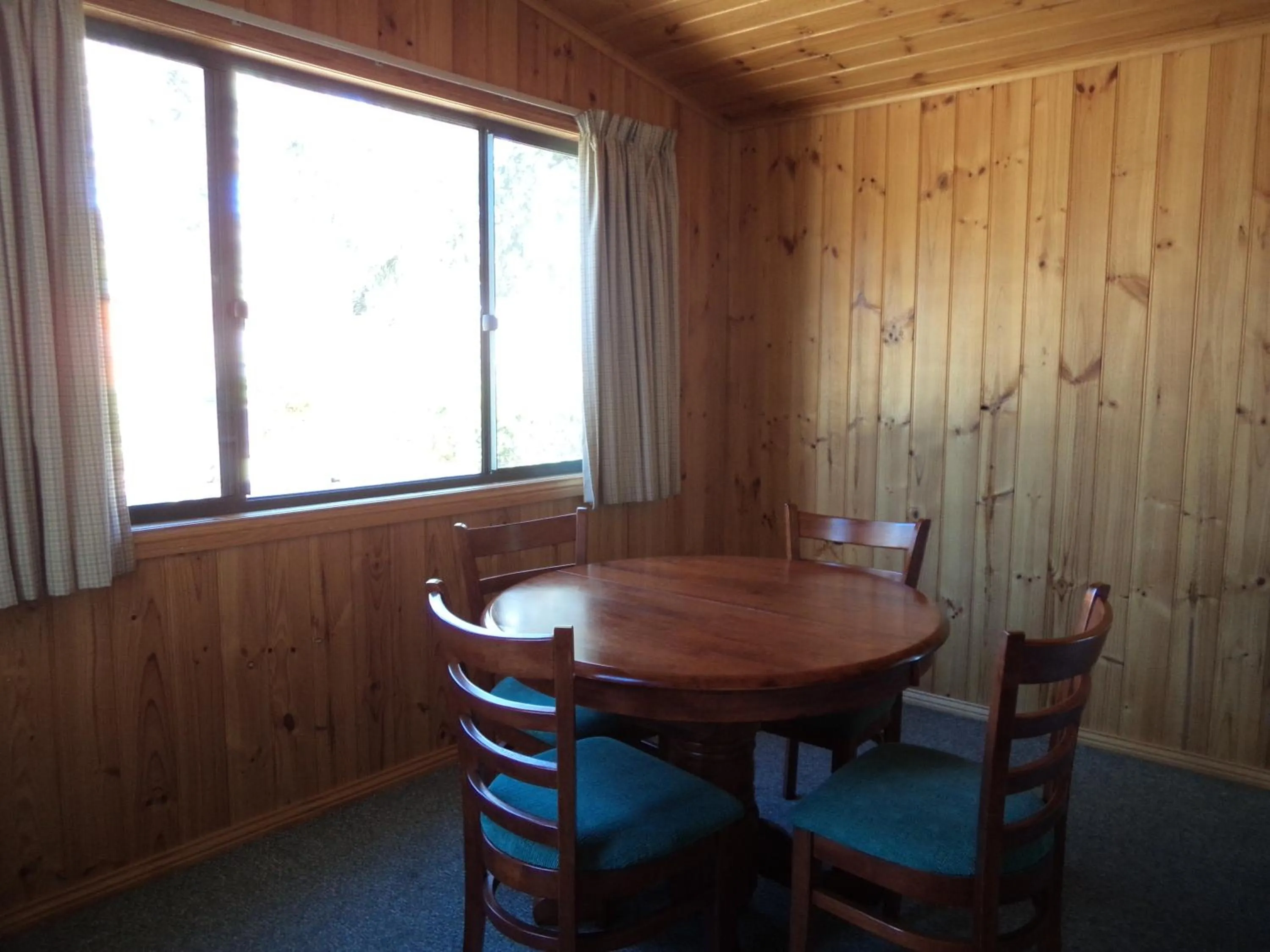 Dining area in Bicheno East Coast Holiday Park