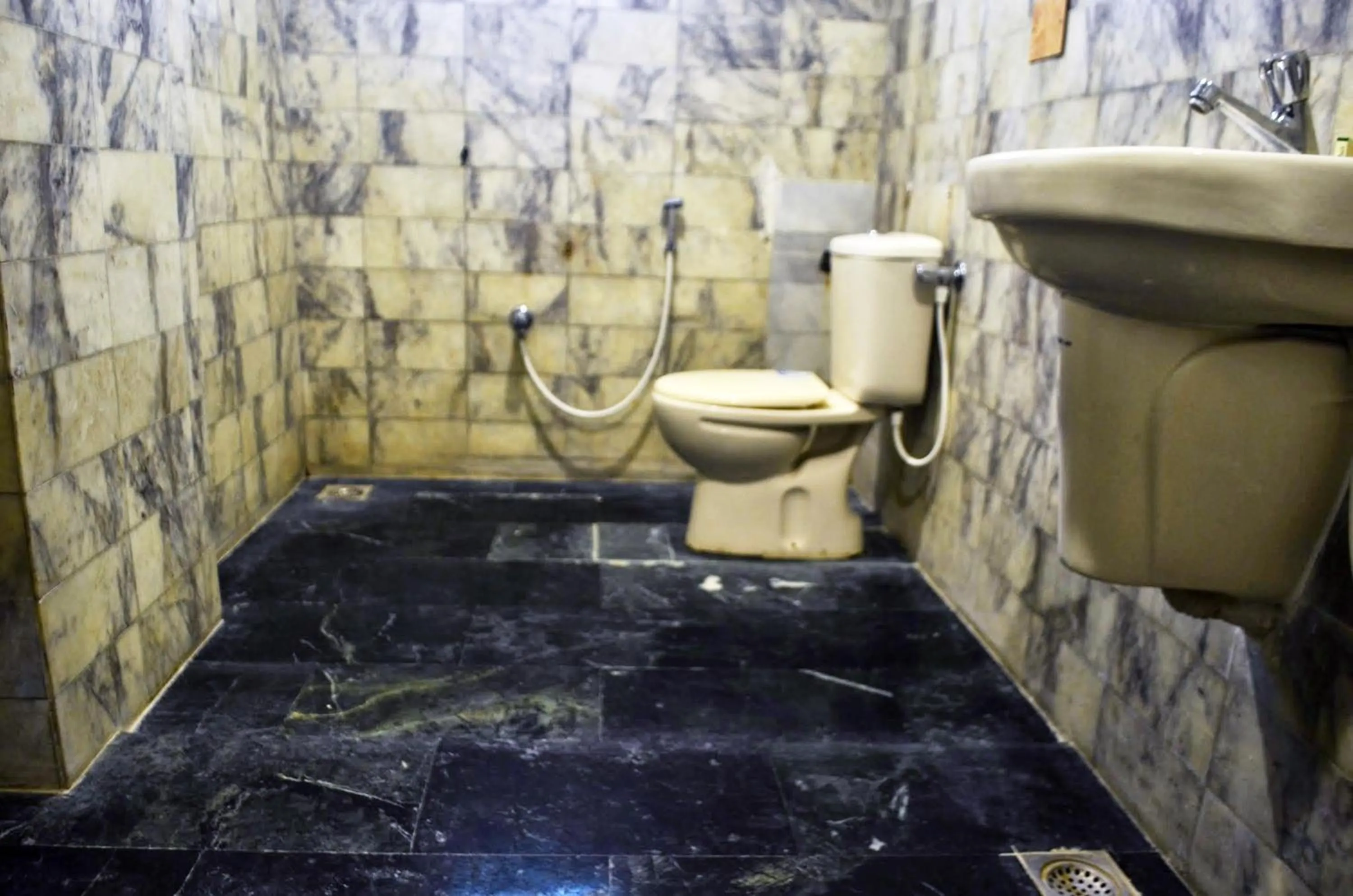 Bathroom in Hotel Arunachala