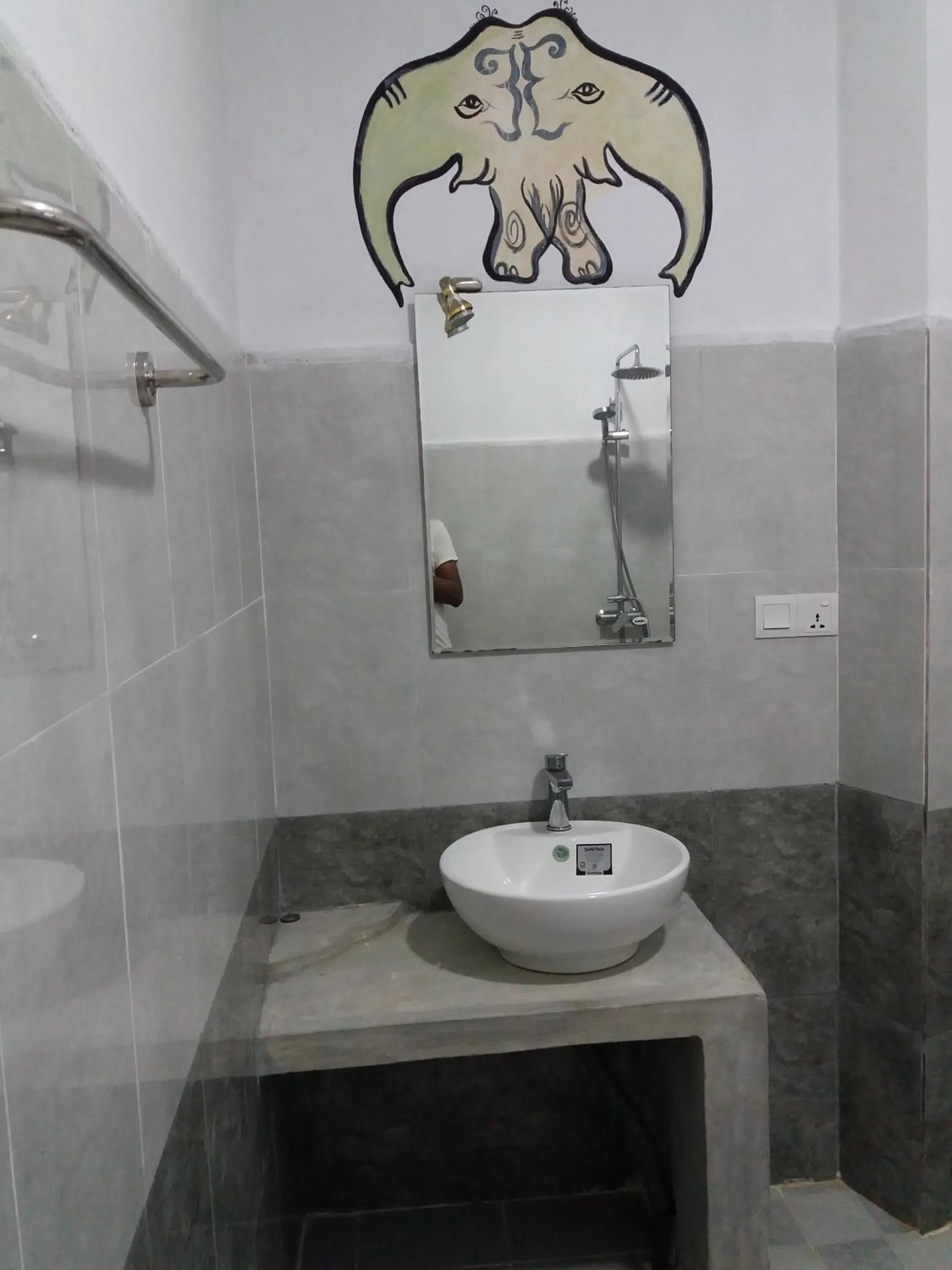 Bathroom in Peacock Wings Guest