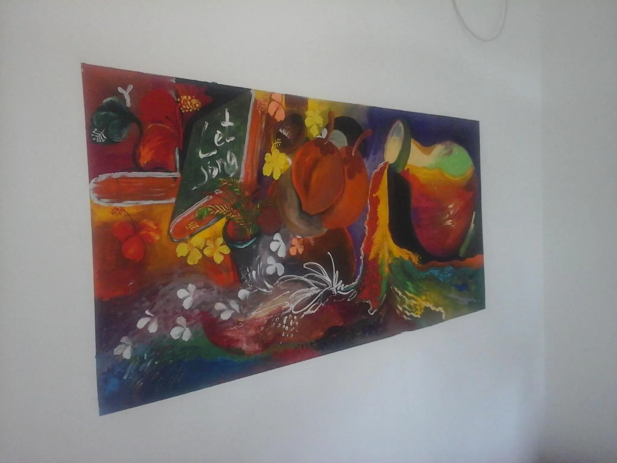 Decorative detail in Peacock Wings Guest