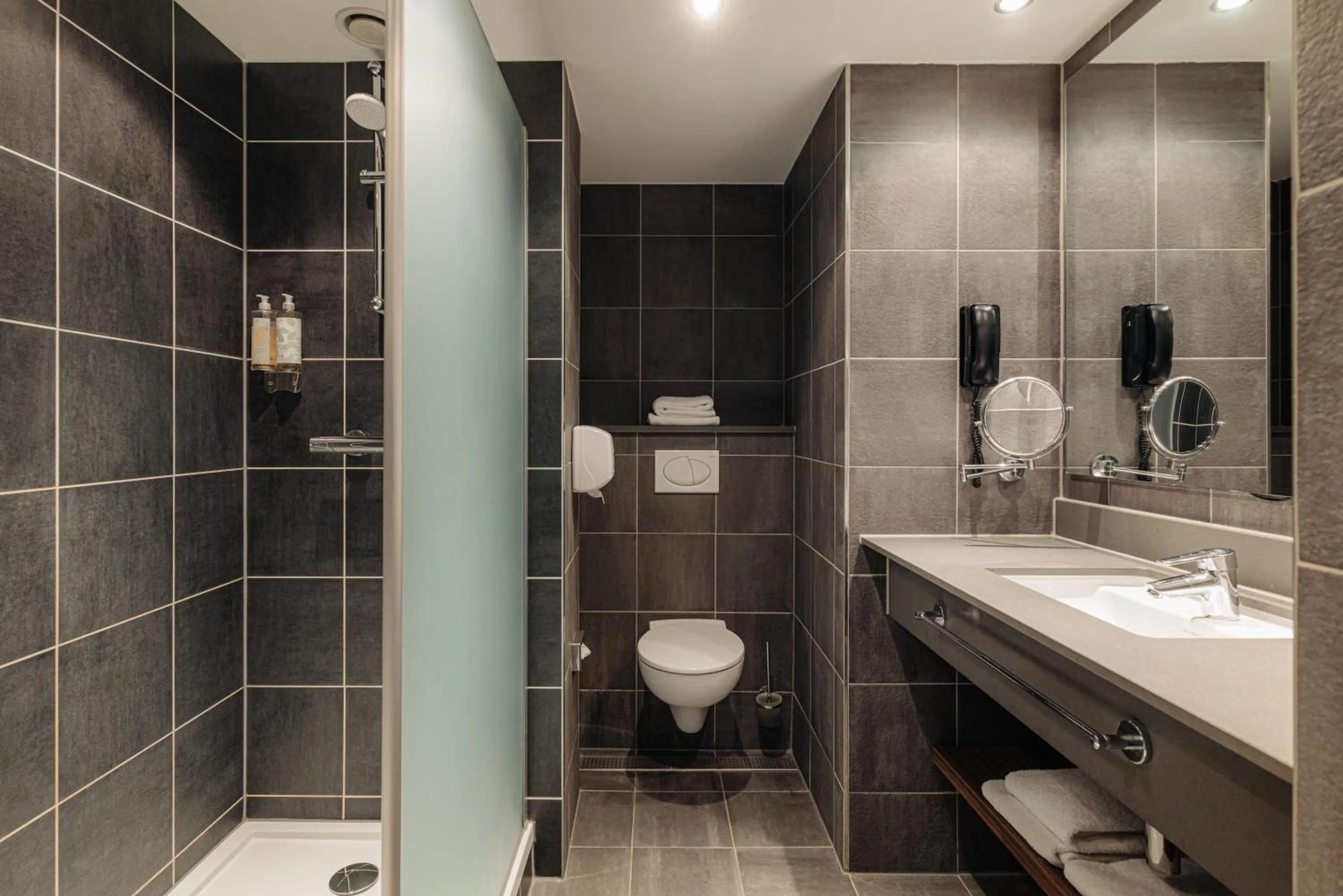 Bathroom in Eden Hotel Amsterdam