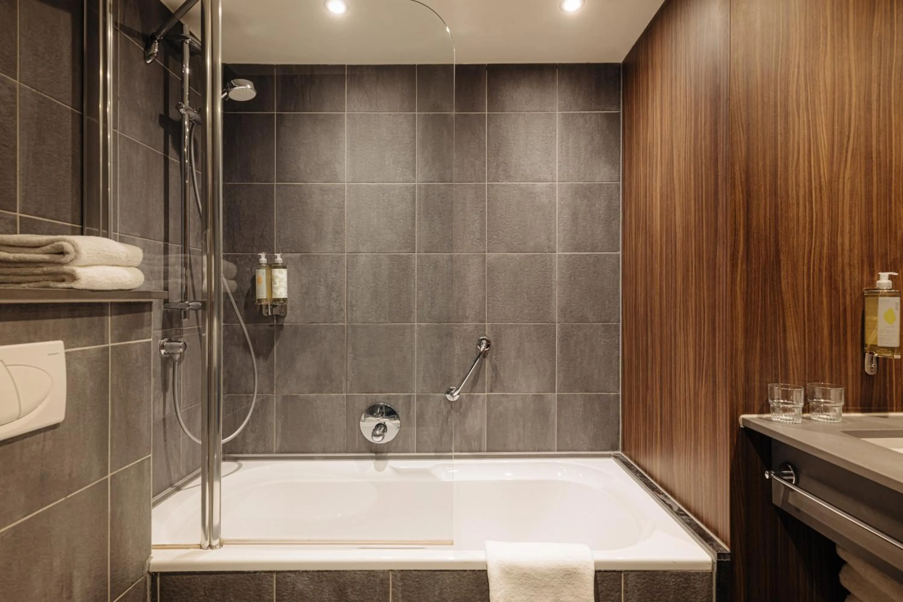 Bathroom in Eden Hotel Amsterdam