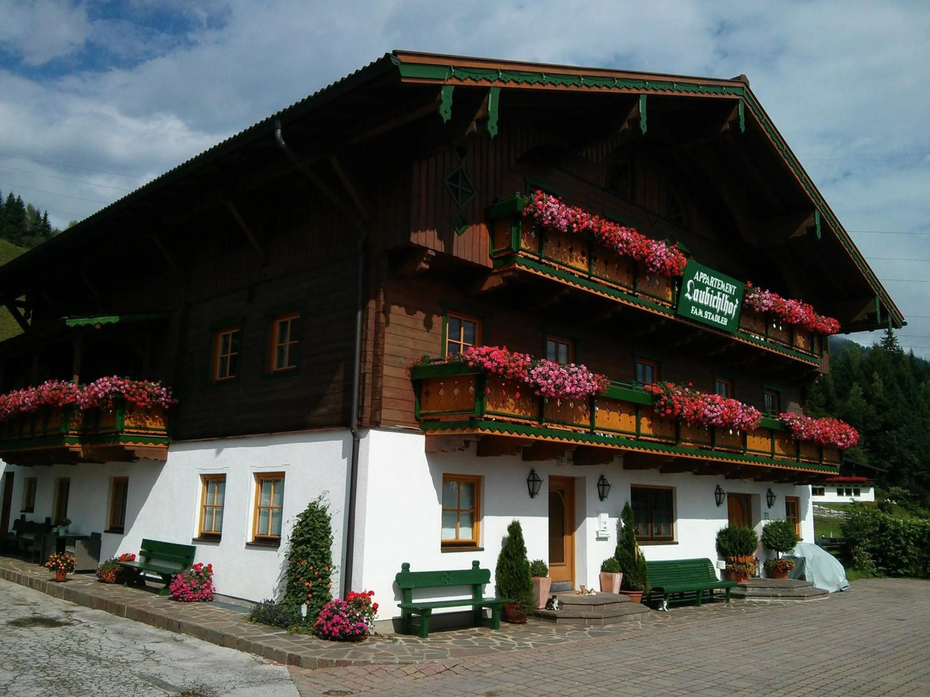 Facade/entrance in Laubichlhof