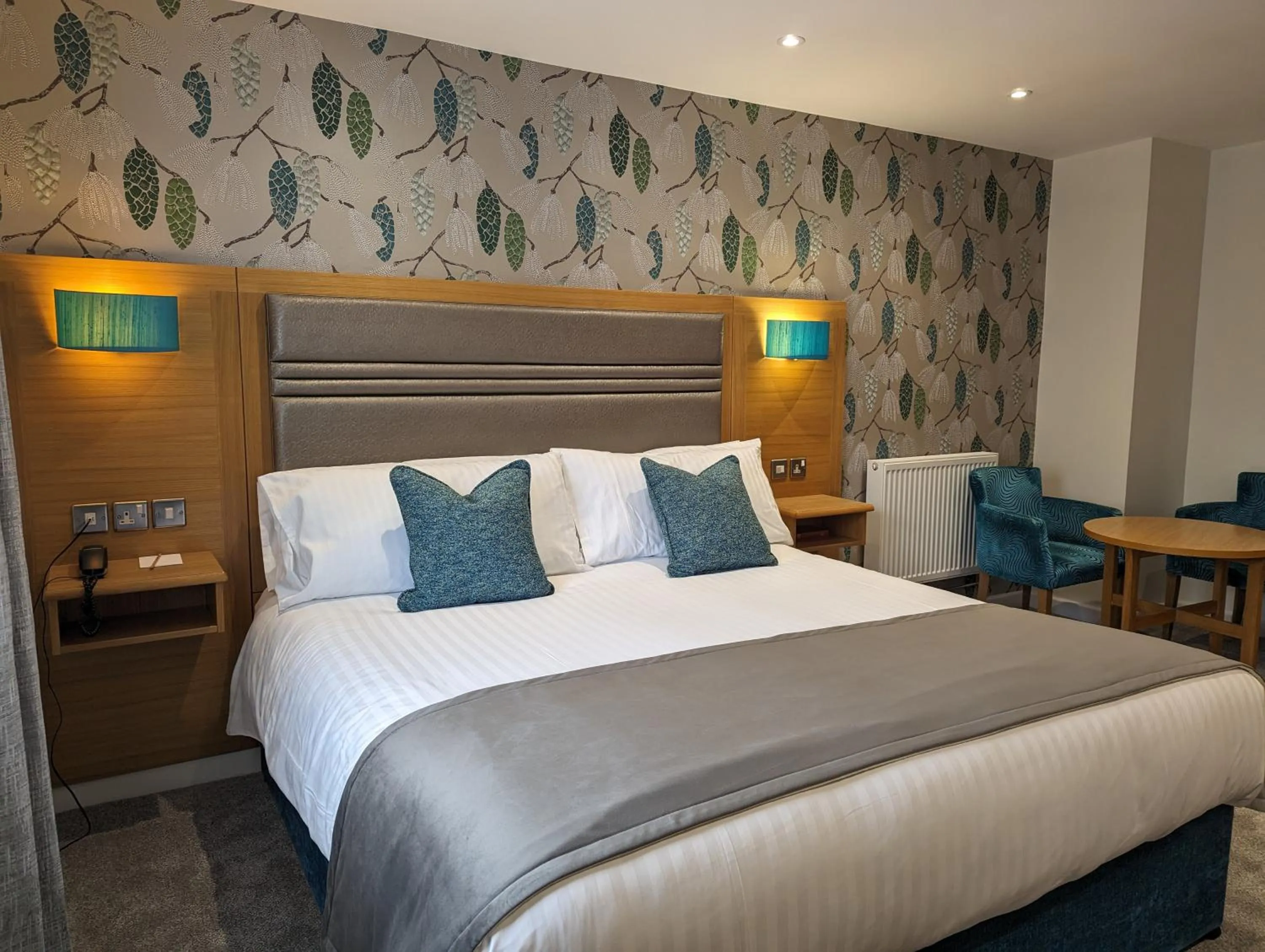 Bedroom, Bed in The Briar Court Hotel