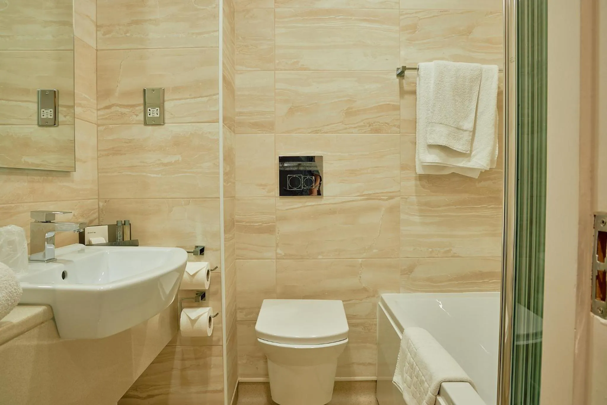 Bathroom in The Briar Court Hotel