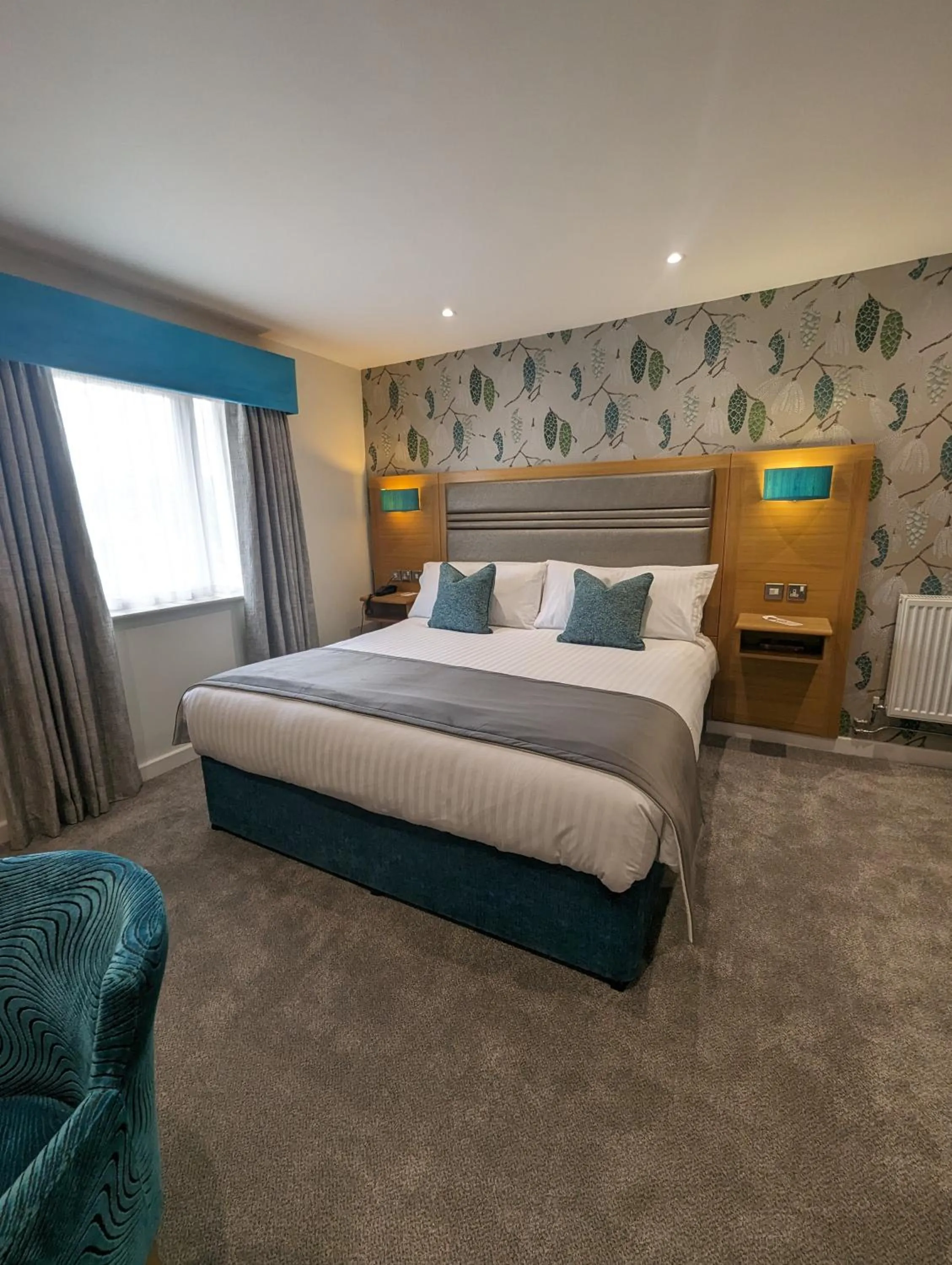 Bedroom, Bed in The Briar Court Hotel