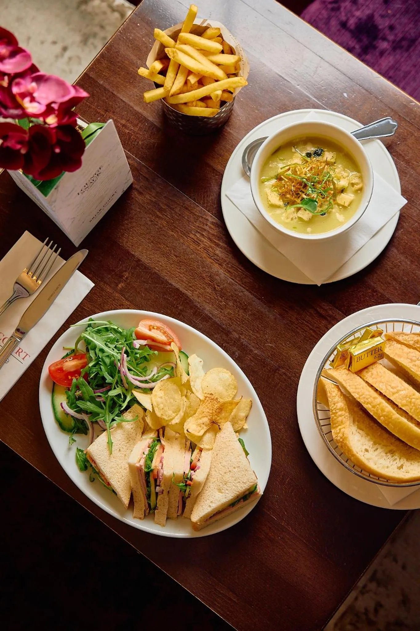 Lounge or bar in The Briar Court Hotel