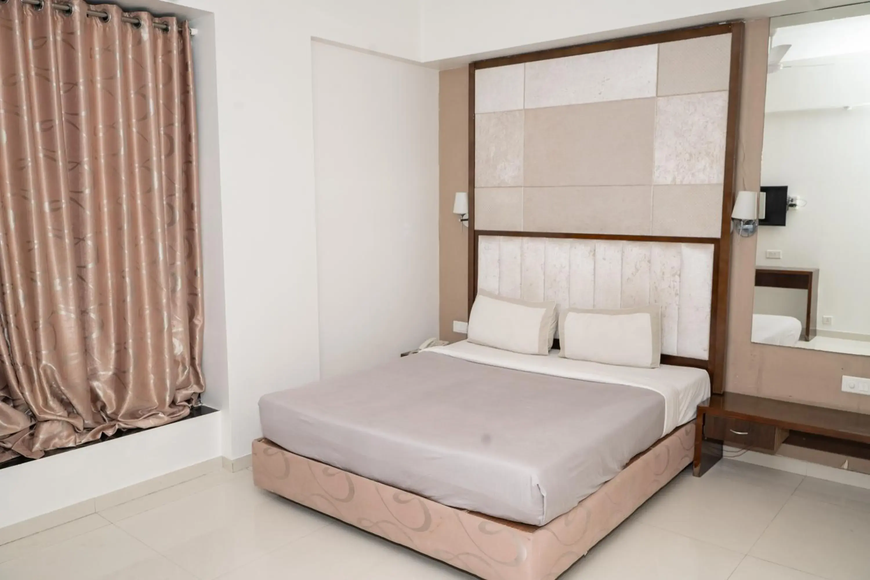 Bedroom, Bed in Hotel Executive Silver Inn Bedroom, Bed in Hotel Executive Silver Inn