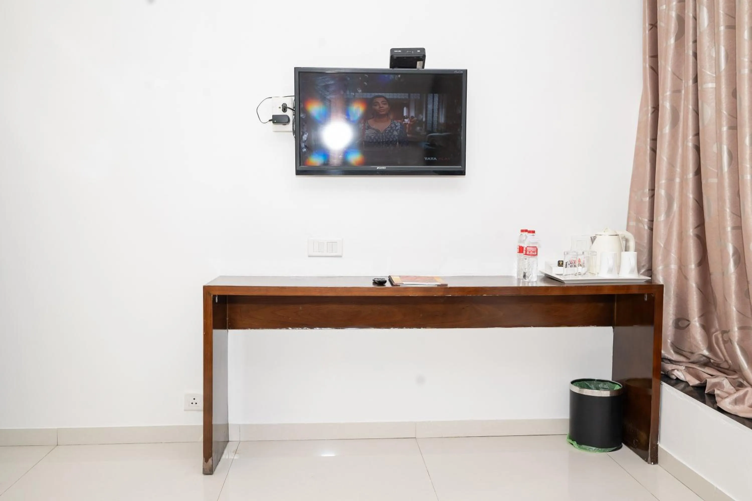 TV and multimedia in Hotel Executive Silver Inn