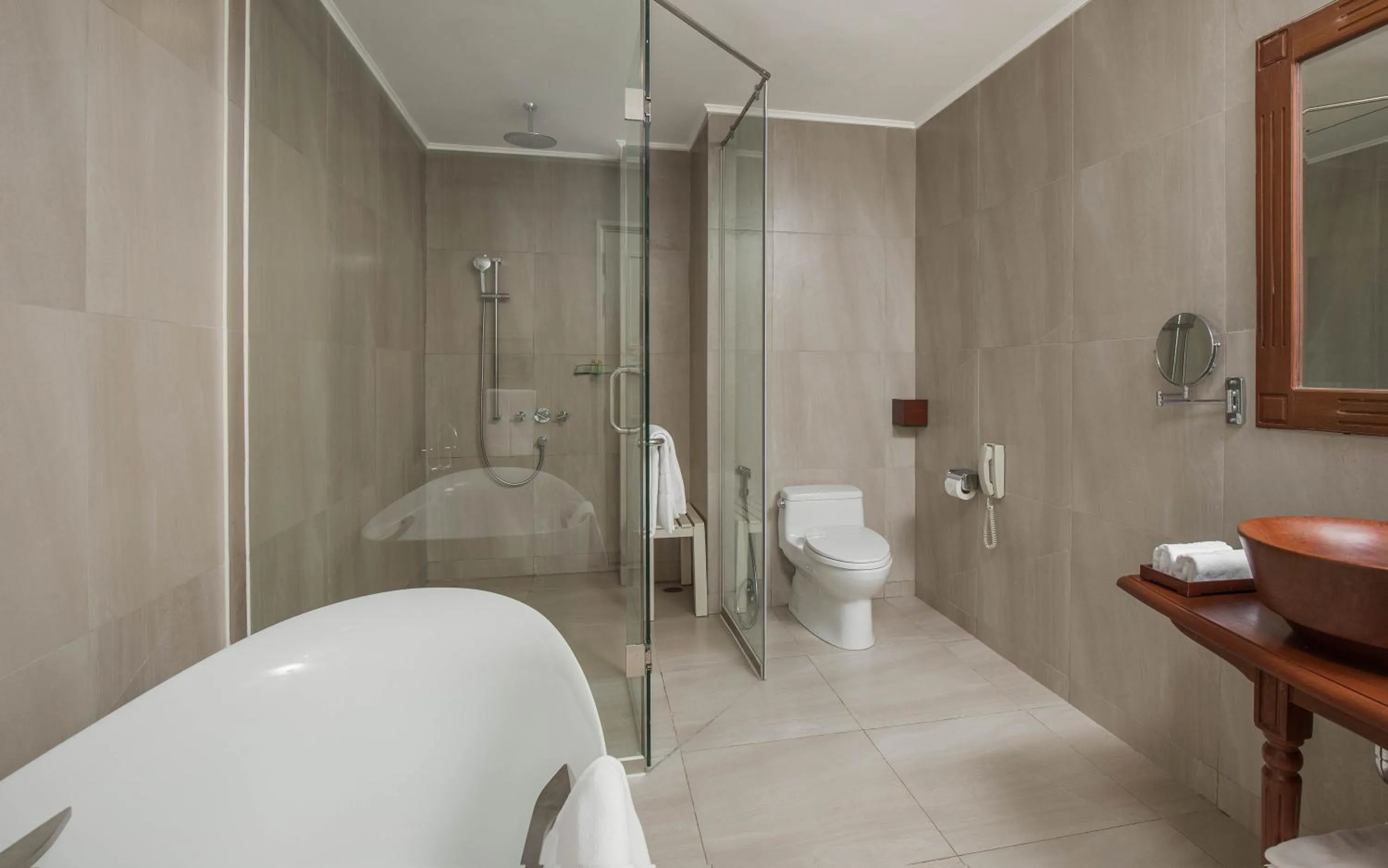 Bathroom in Sokha Phnom Penh Hotel