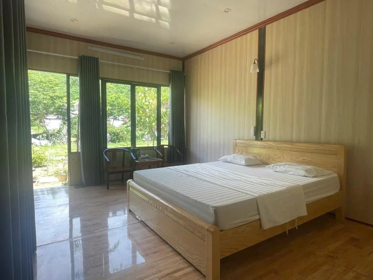 Bed in Cuc Phuong Bungalow