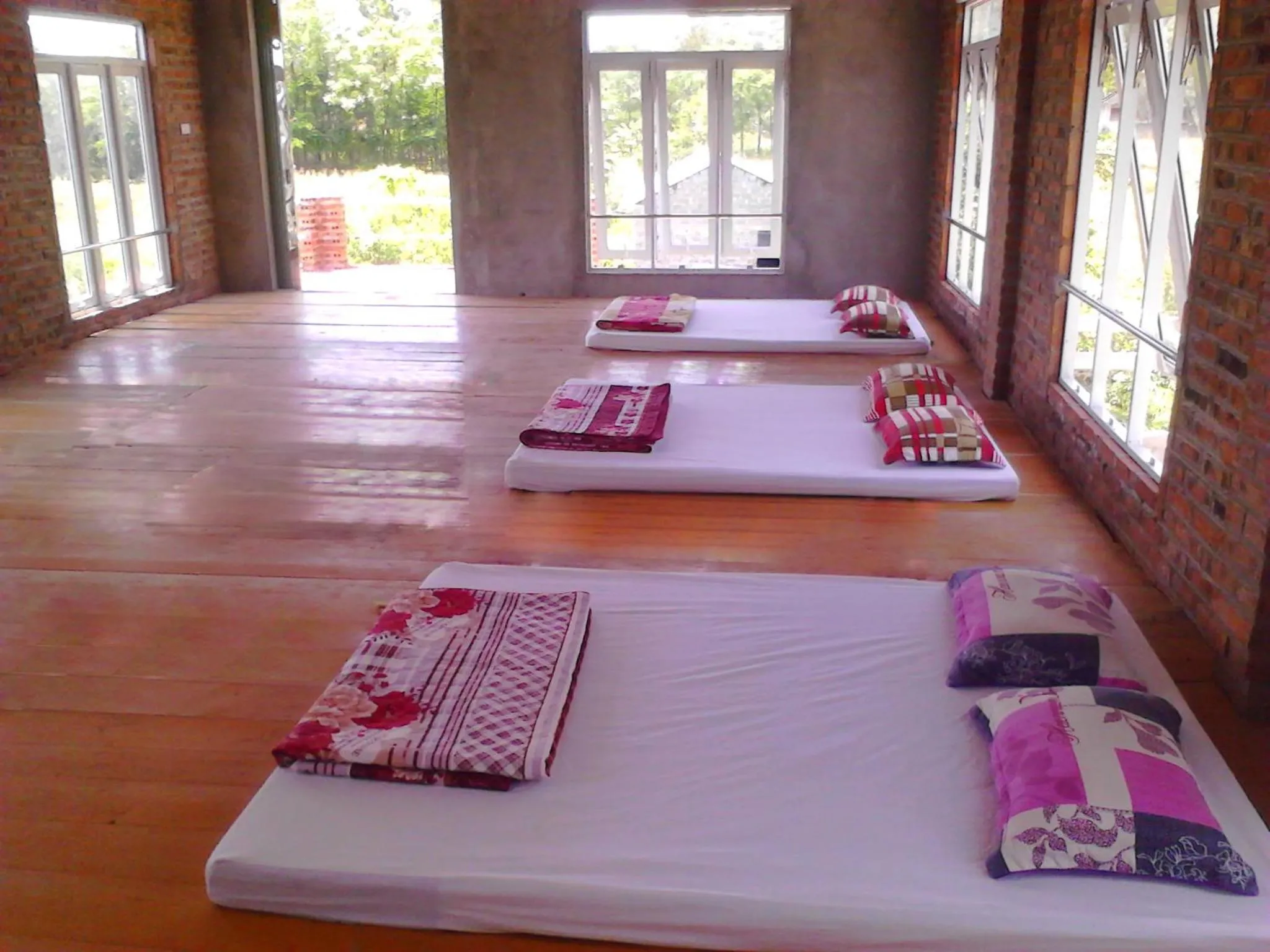 Photo of the whole room, Bed in Cuc Phuong Bungalow