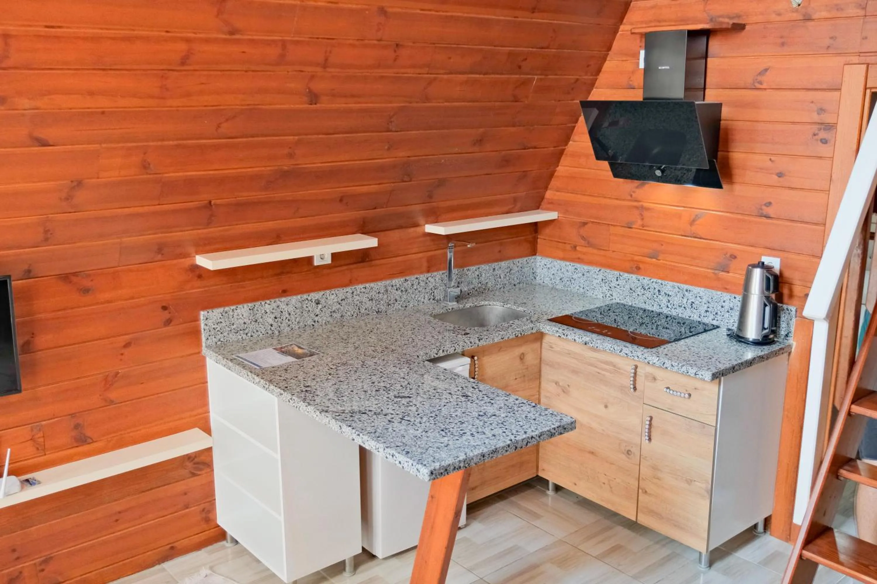 Kitchen or kitchenette in Bu Bungalow Hotel