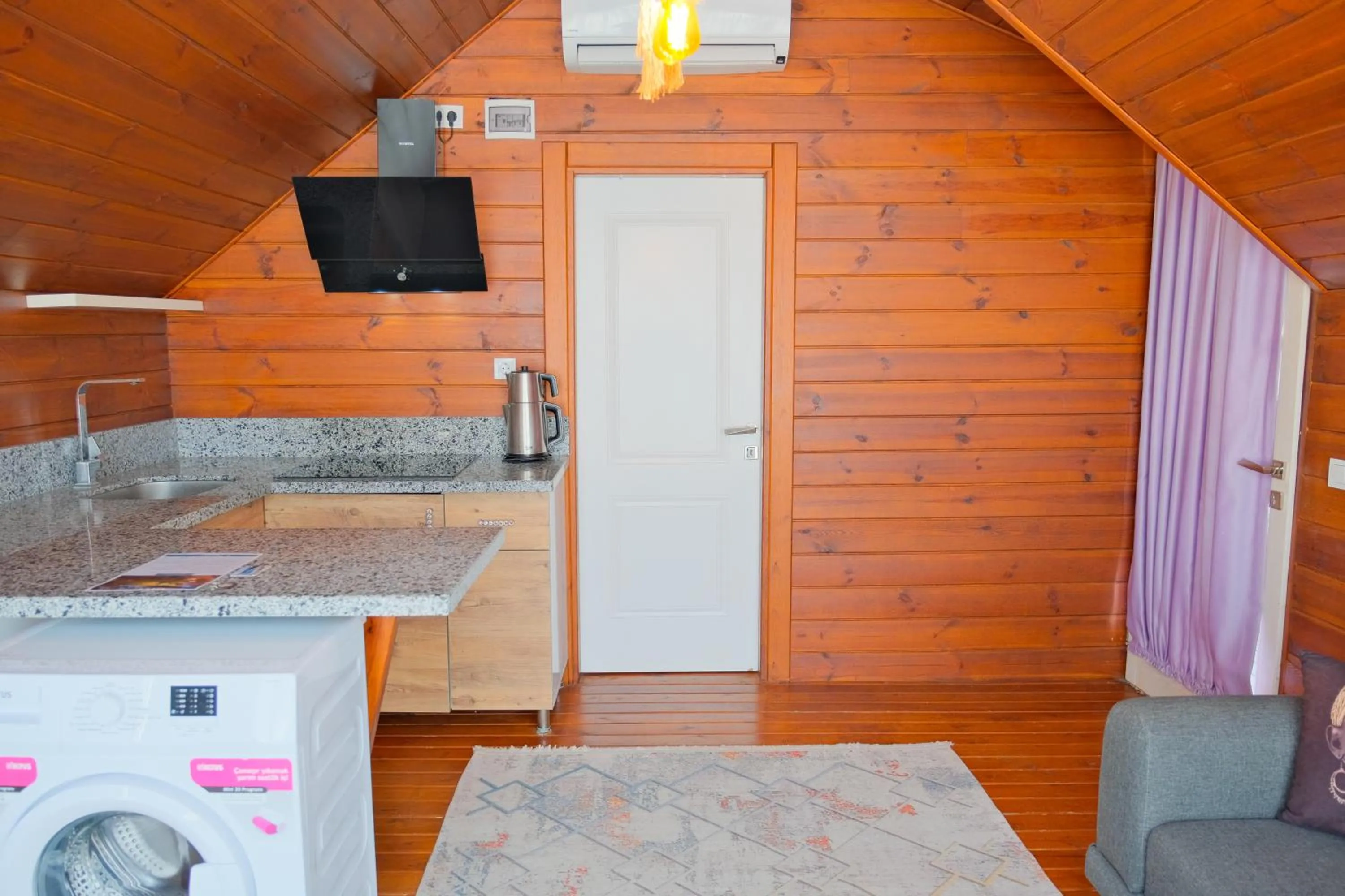 Kitchen or kitchenette in Bu Bungalow Hotel