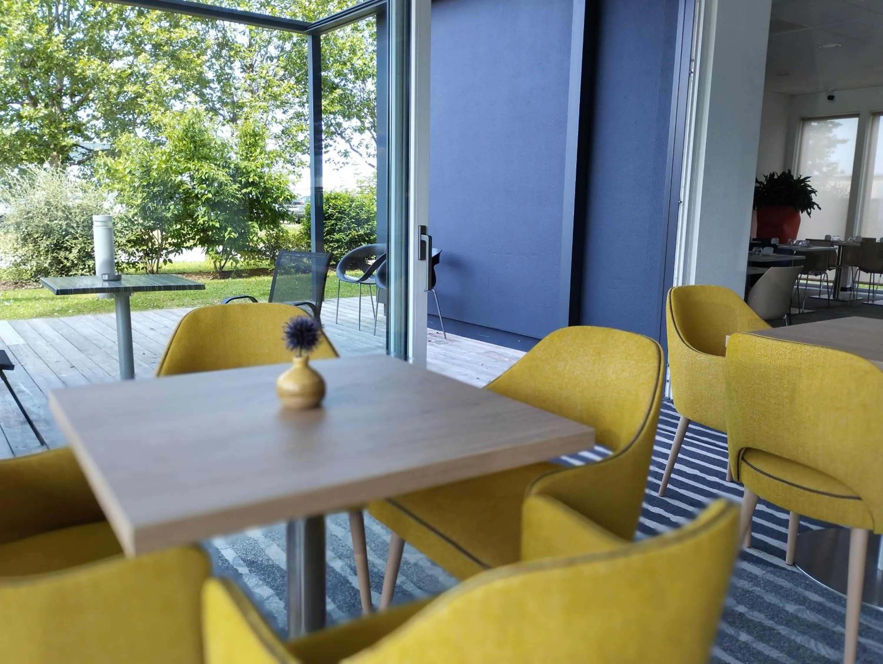 Living room in Best Western Colmar Expo