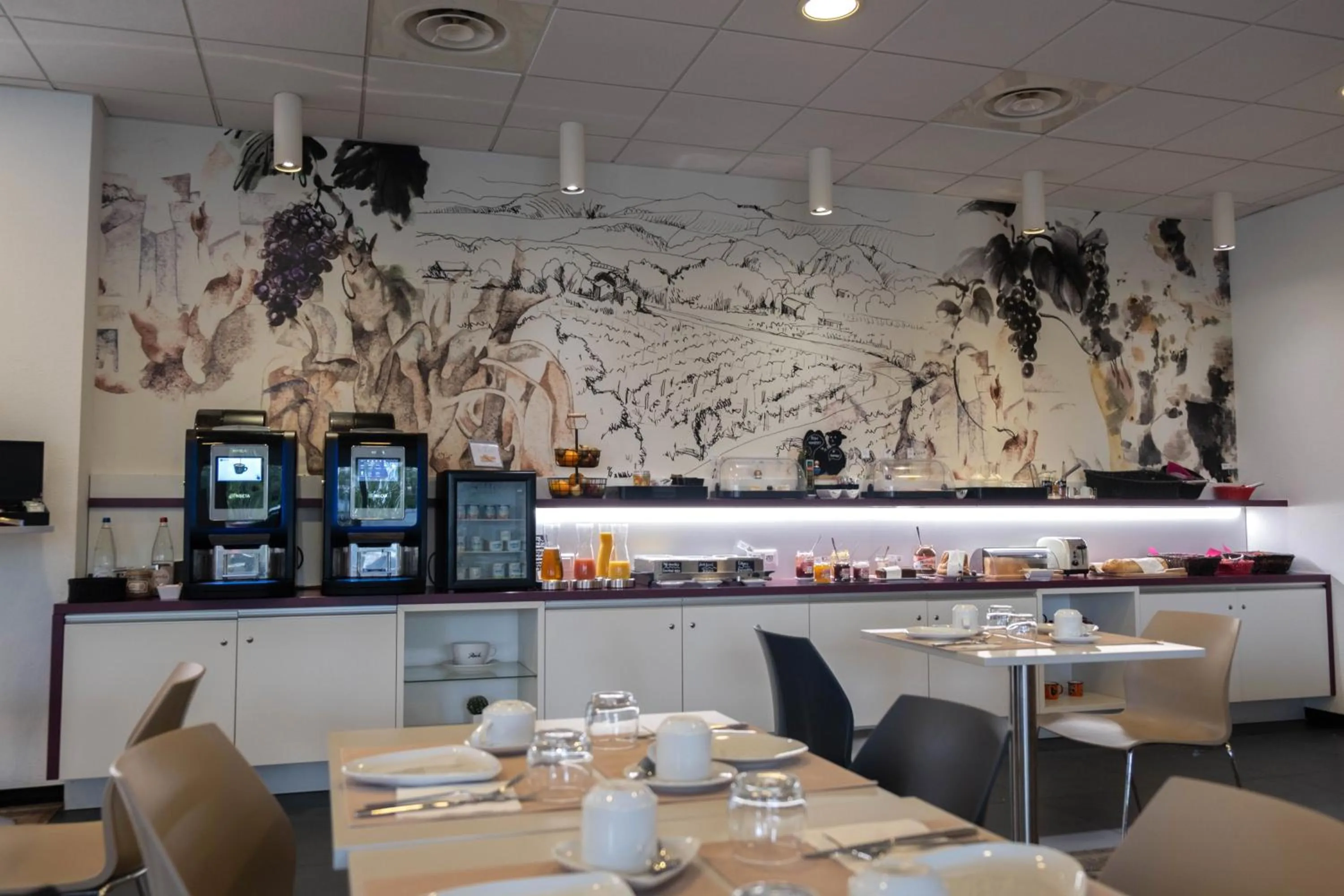 Buffet breakfast in Best Western Colmar Expo