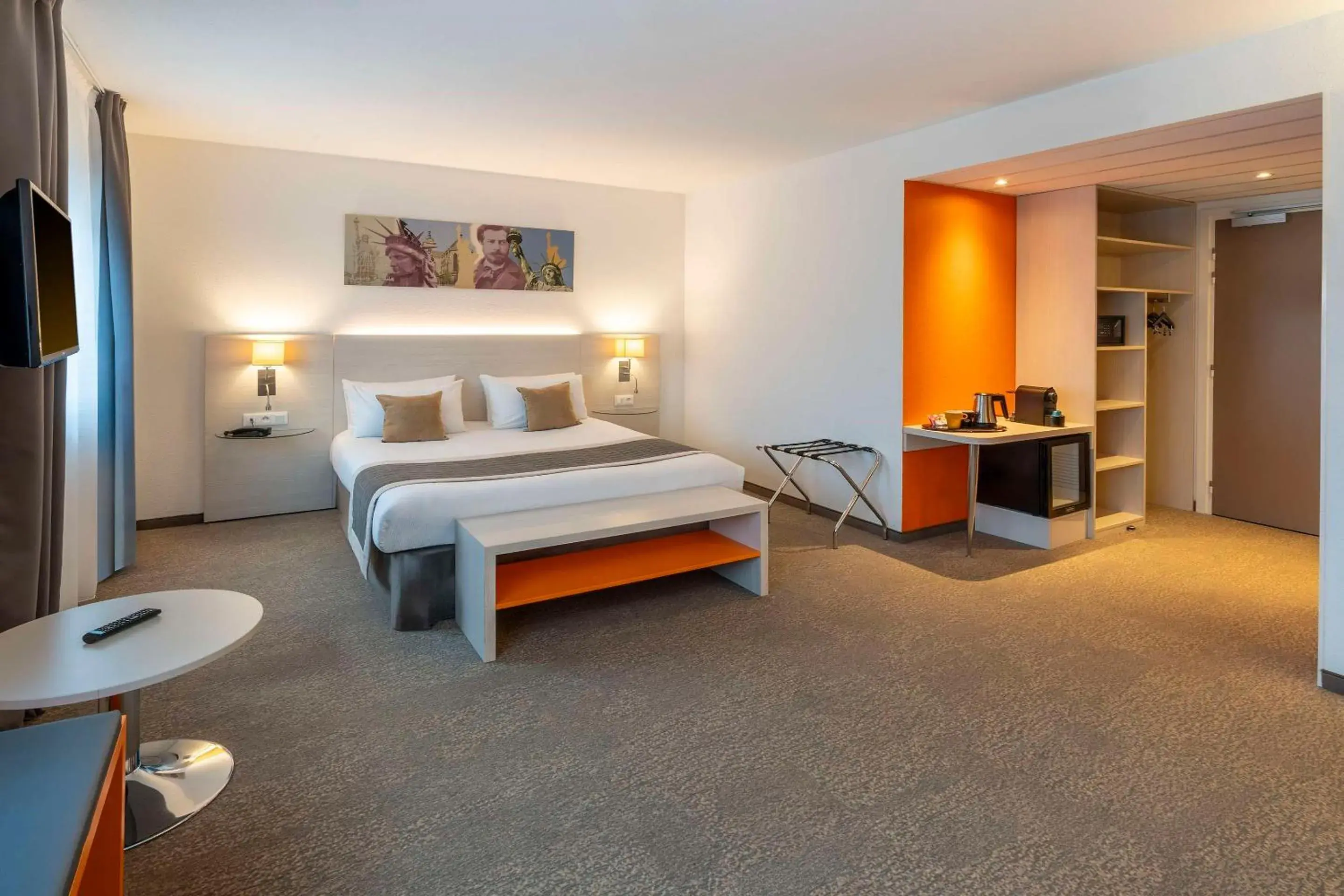 Bedroom, Bed in Best Western Colmar Expo Bedroom, Bed in Best Western Colmar Expo