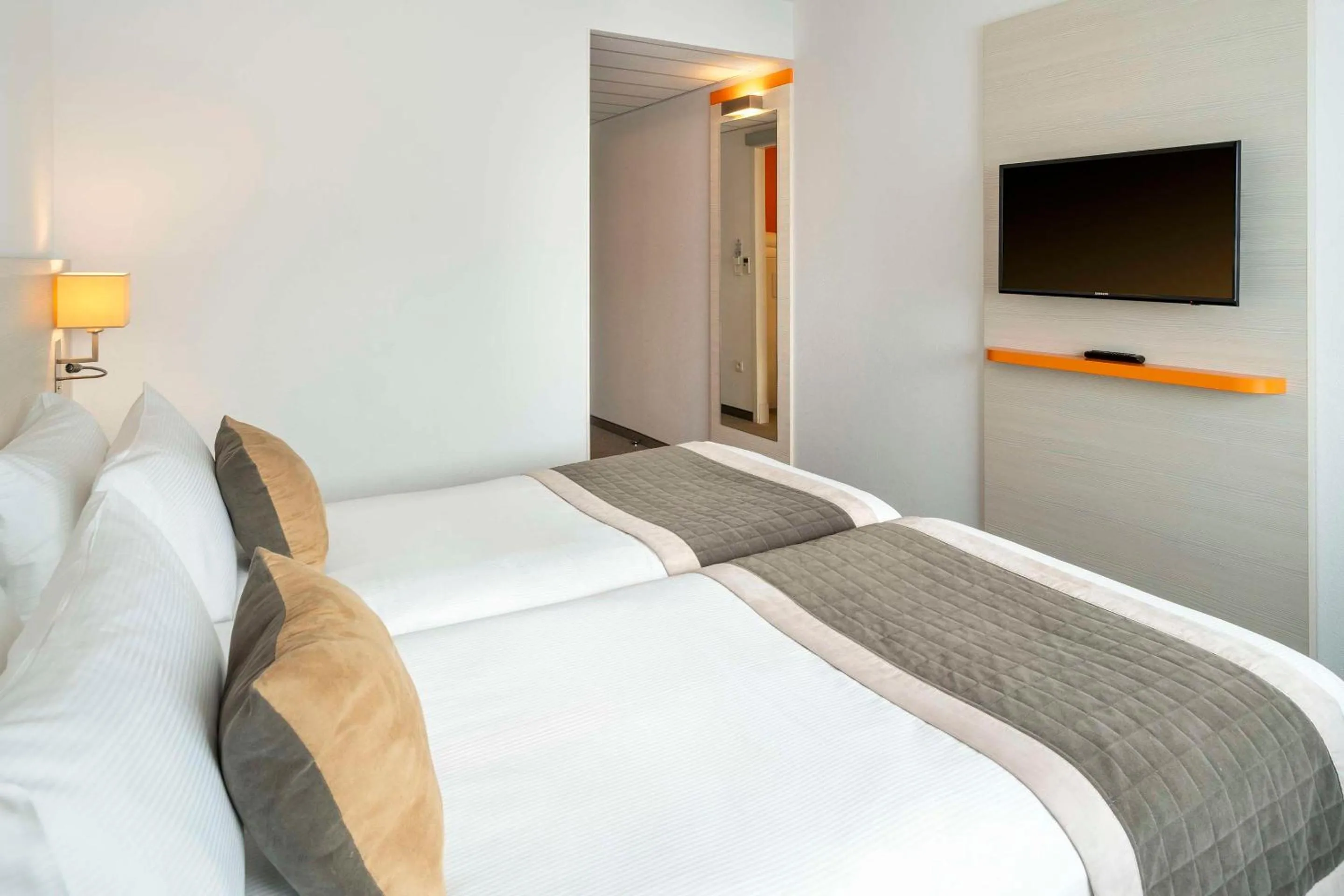 Bedroom, Bed in Best Western Colmar Expo