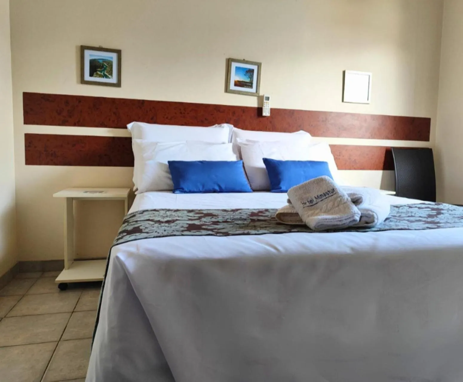 Bed in Hotel Minastur