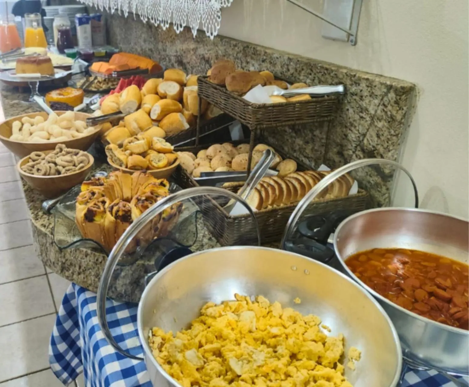 Food in Hotel Minastur