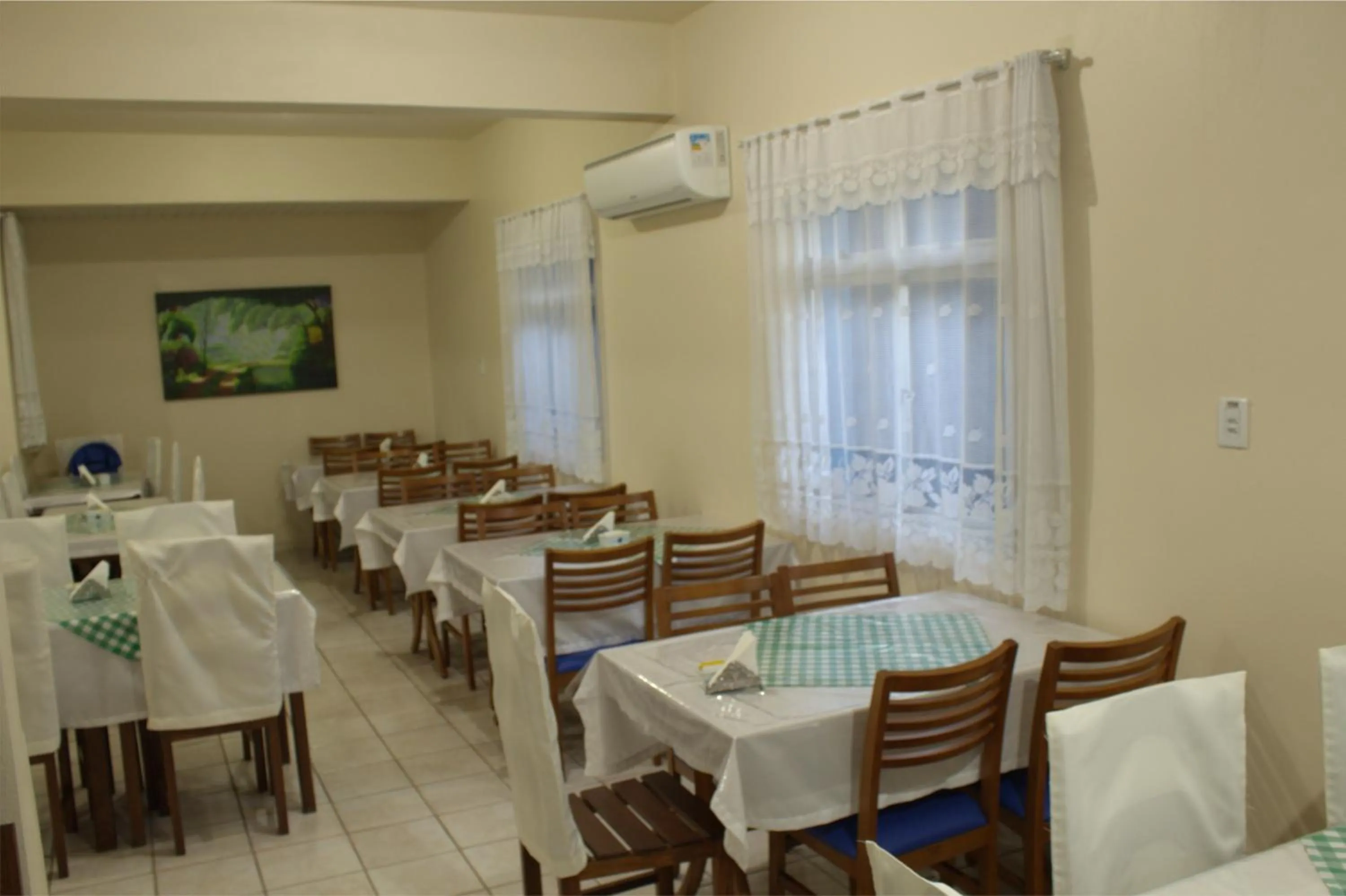 Restaurant/places to eat in Hotel Minastur