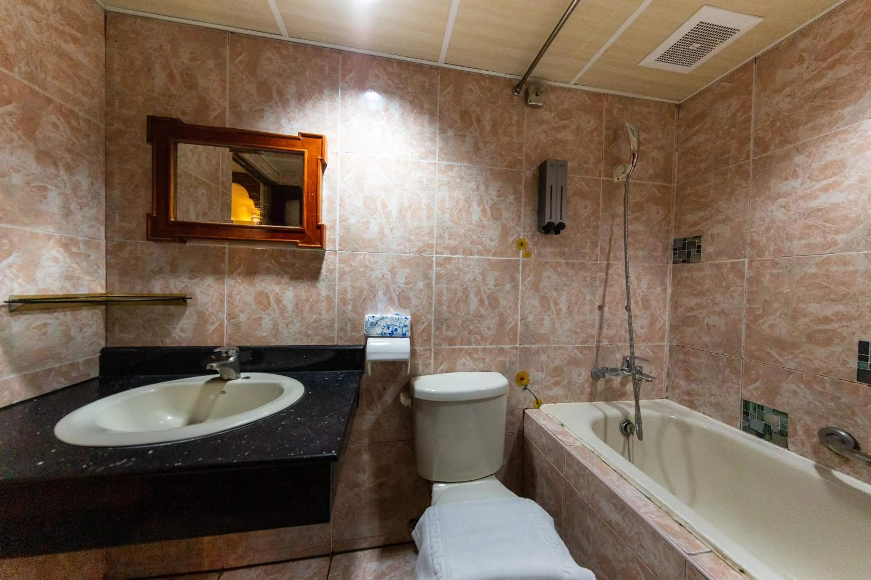 Toilet in I HI Sanduo Travel Hotel