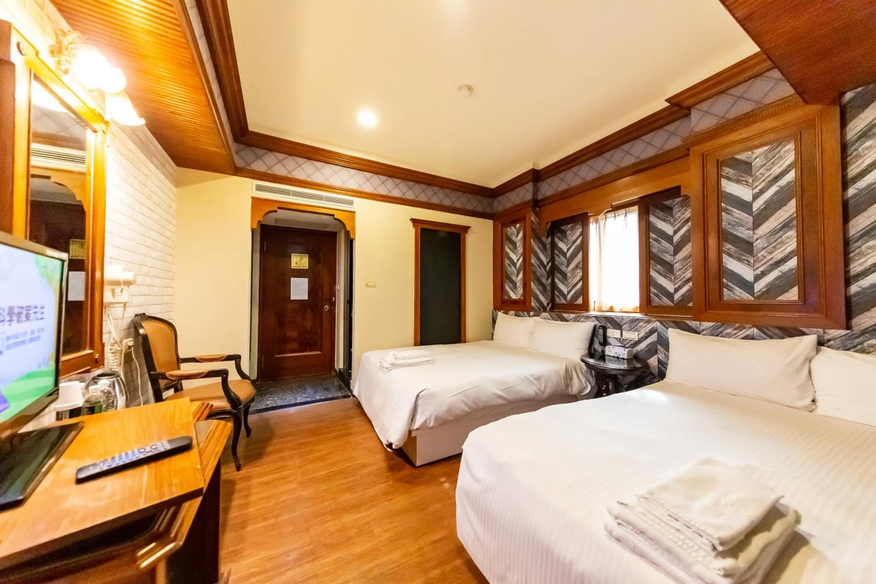 Photo of the whole room, Bed in I HI Sanduo Travel Hotel