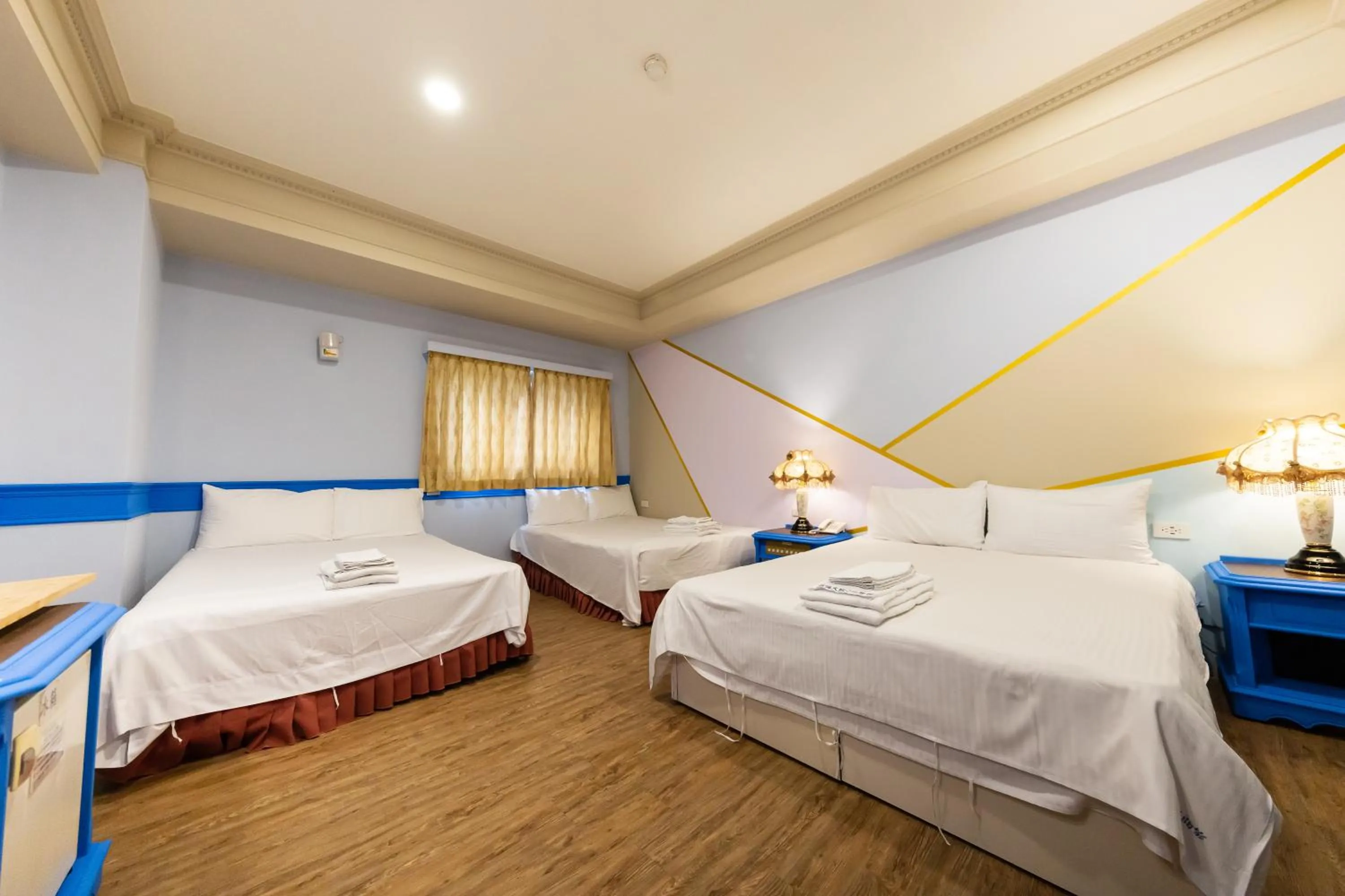 Photo of the whole room, Bed in I HI Sanduo Travel Hotel