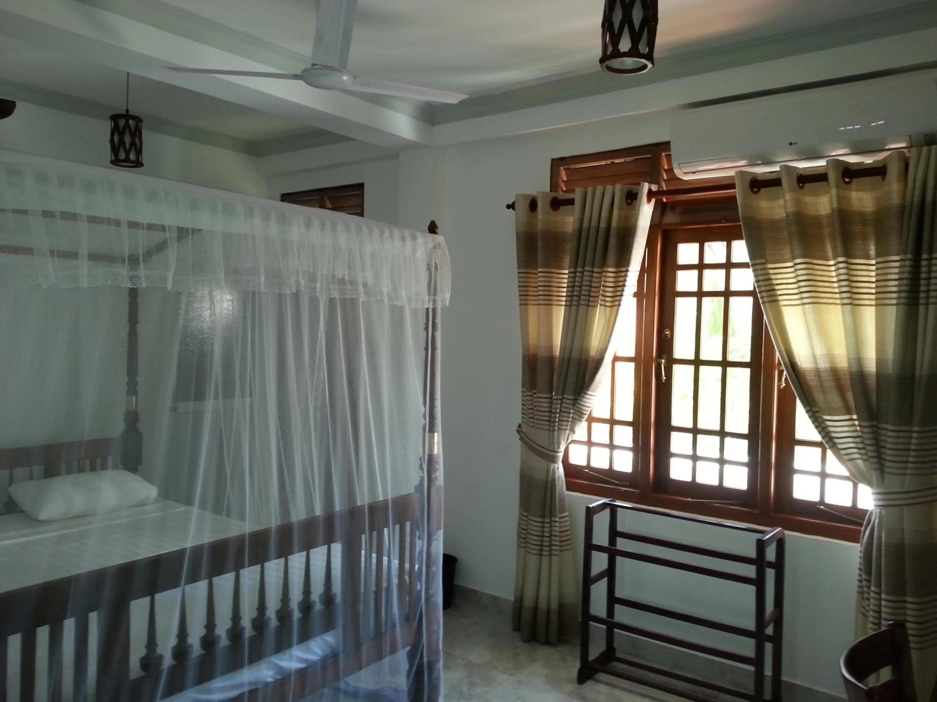 Photo of the whole room, Bed in Supun Villa