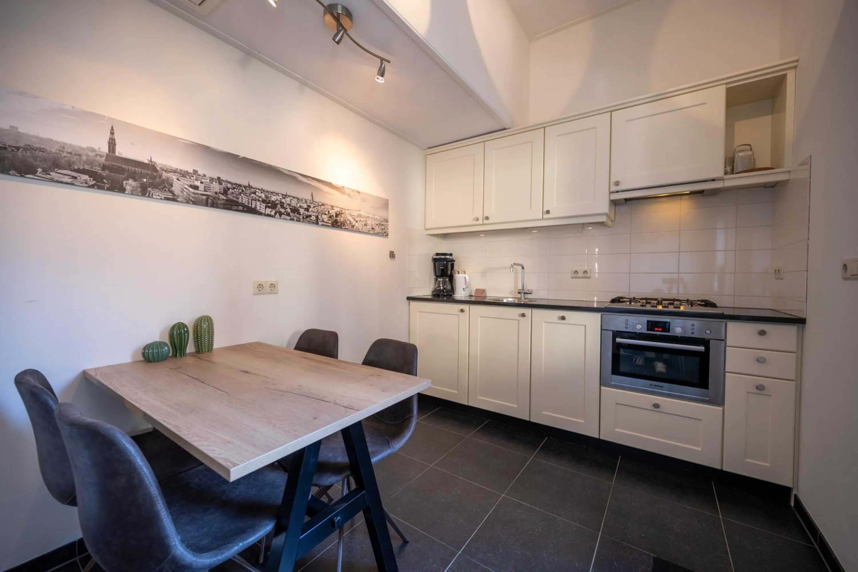 Coffee/tea facilities in Flonk Hotel Groningen Centre, BW Signature Collection