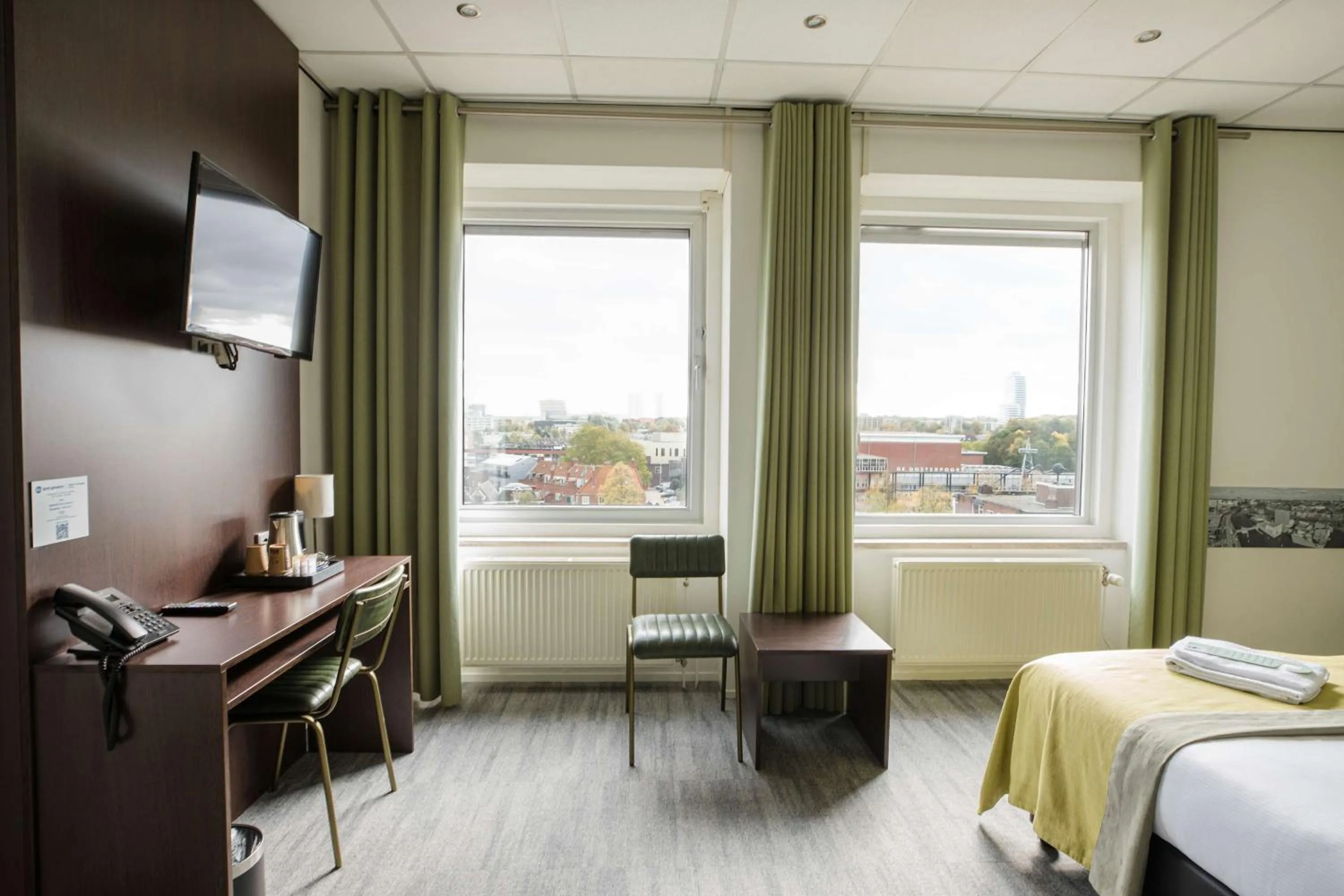 Photo of the whole room, Bed in Flonk Hotel Groningen Centre, BW Signature Collection