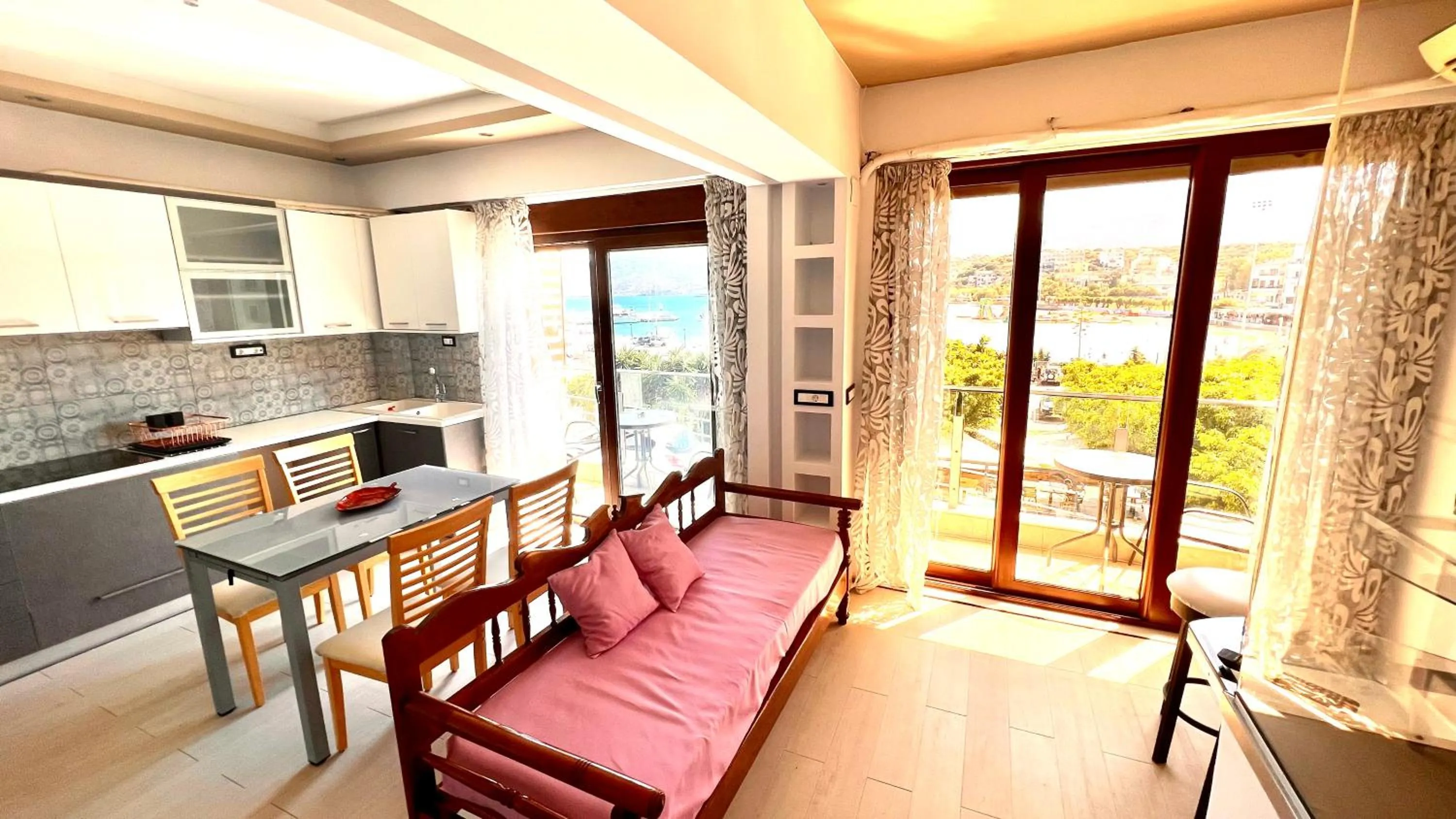 Living room in Atlantis Hotel