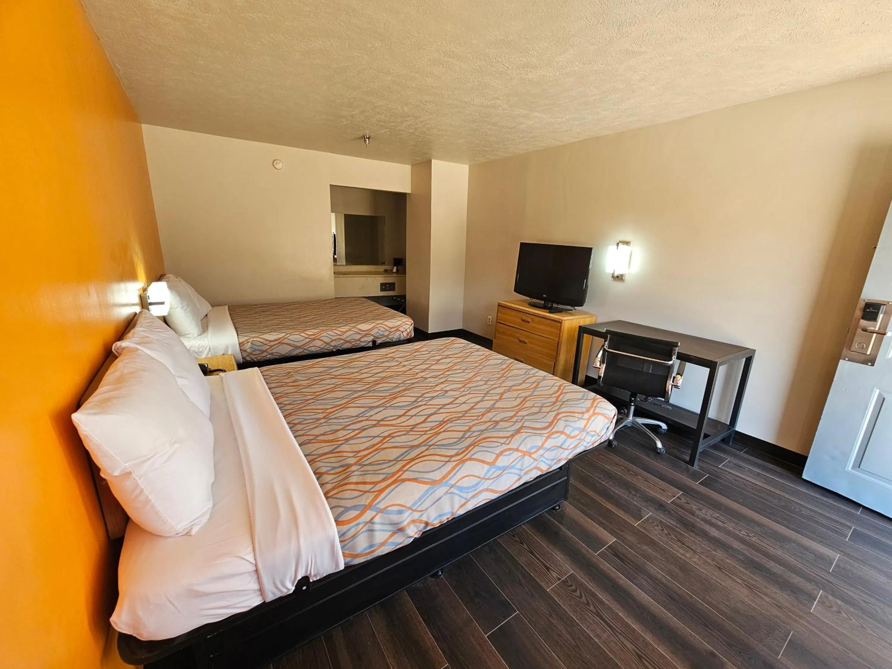 Photo of the whole room, Bed in TRAVEL INN