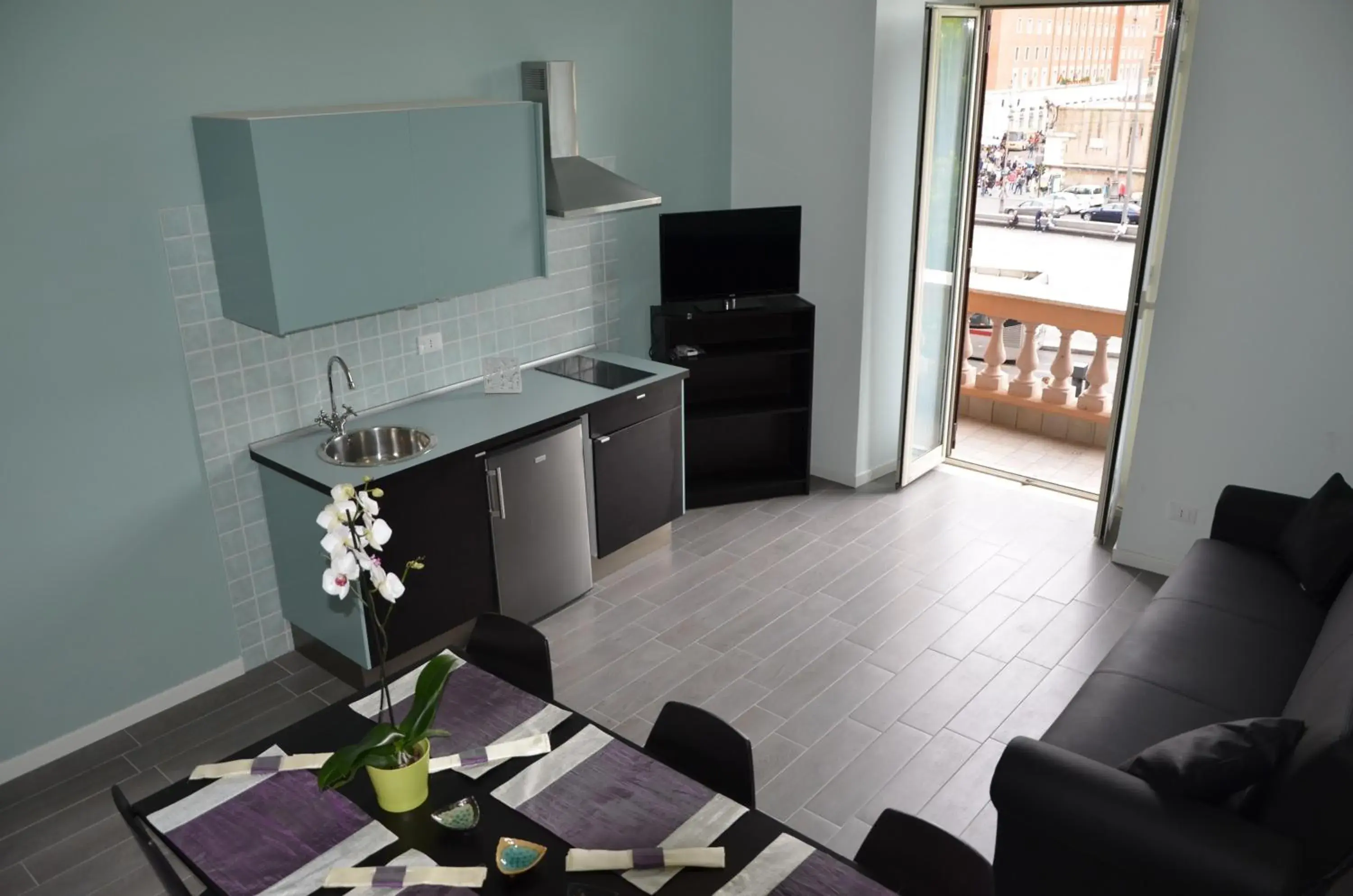 Un Caffè sul Balcone 2 Un Caffè sul Balcone 2