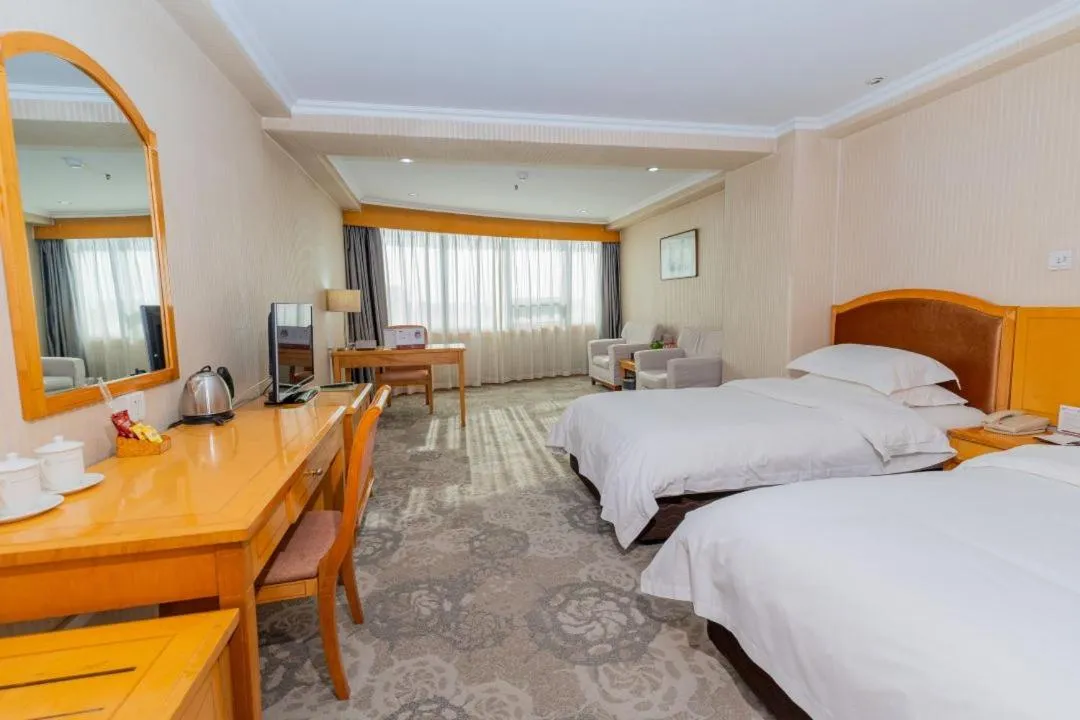 Bed in Baoding Zhong Yin Hotel