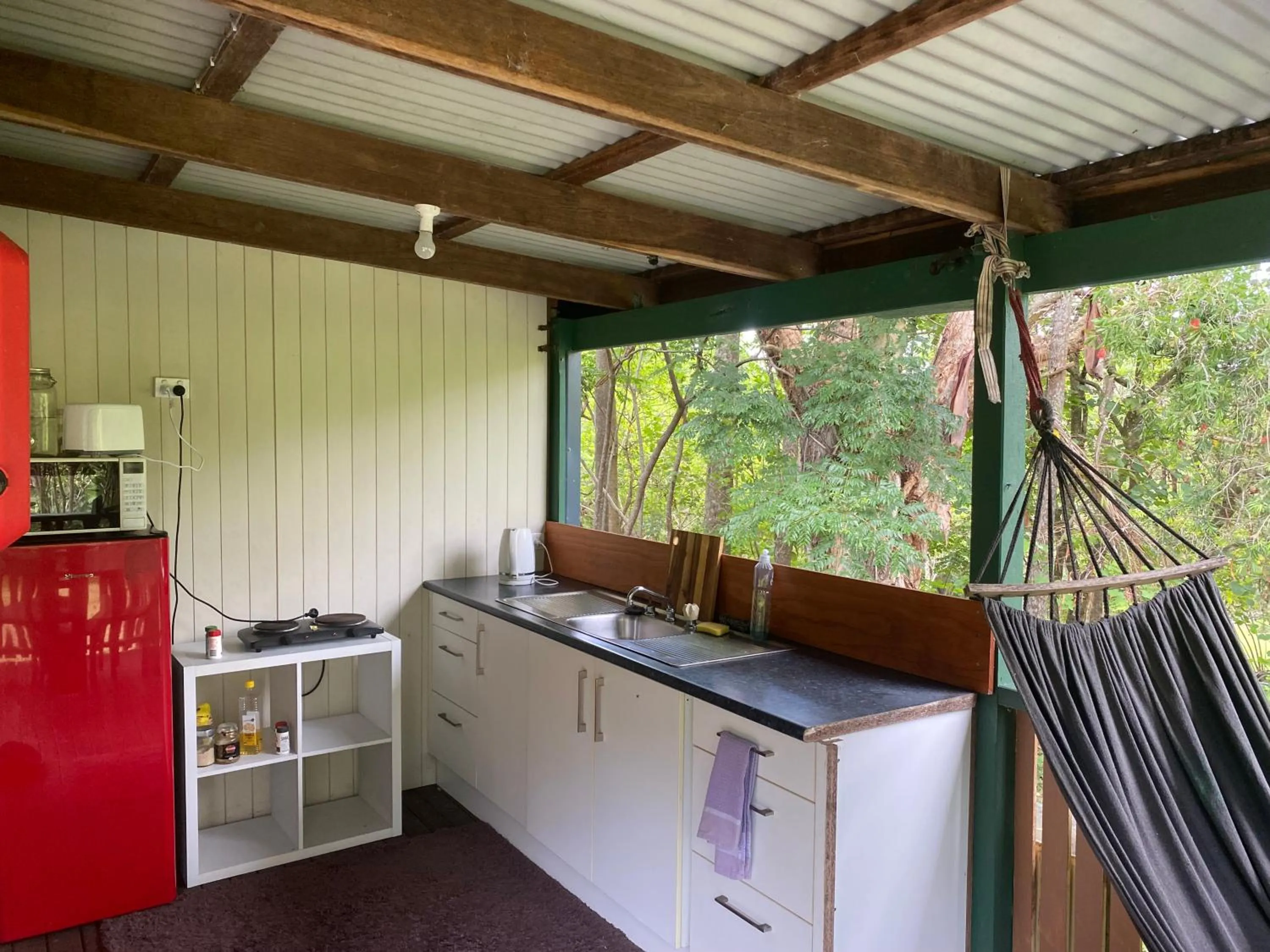 Kitchen or kitchenette in Nimbin waterfall retreat