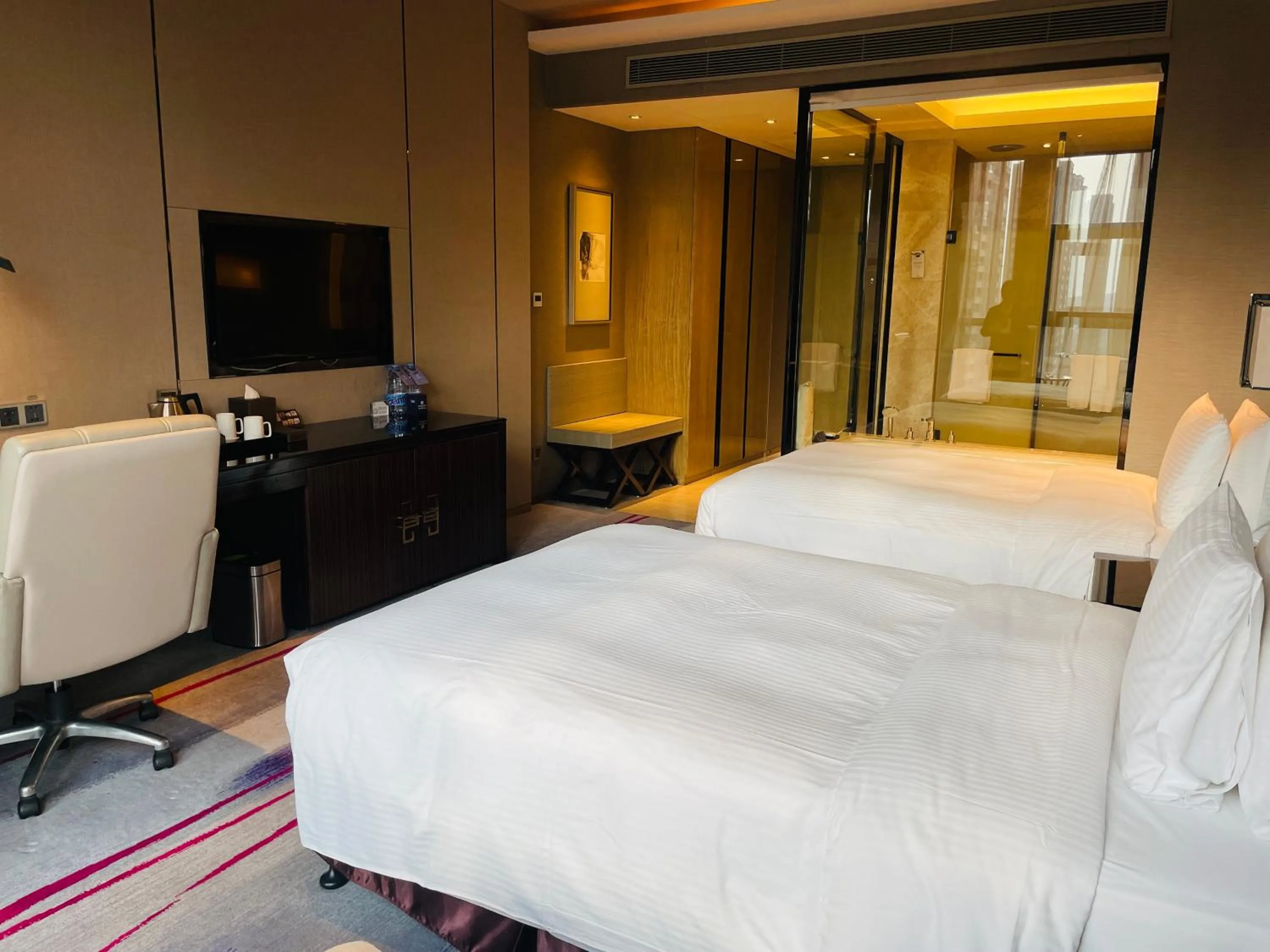 Bedroom, Bed in Maanshan Wanda Realm Hotel