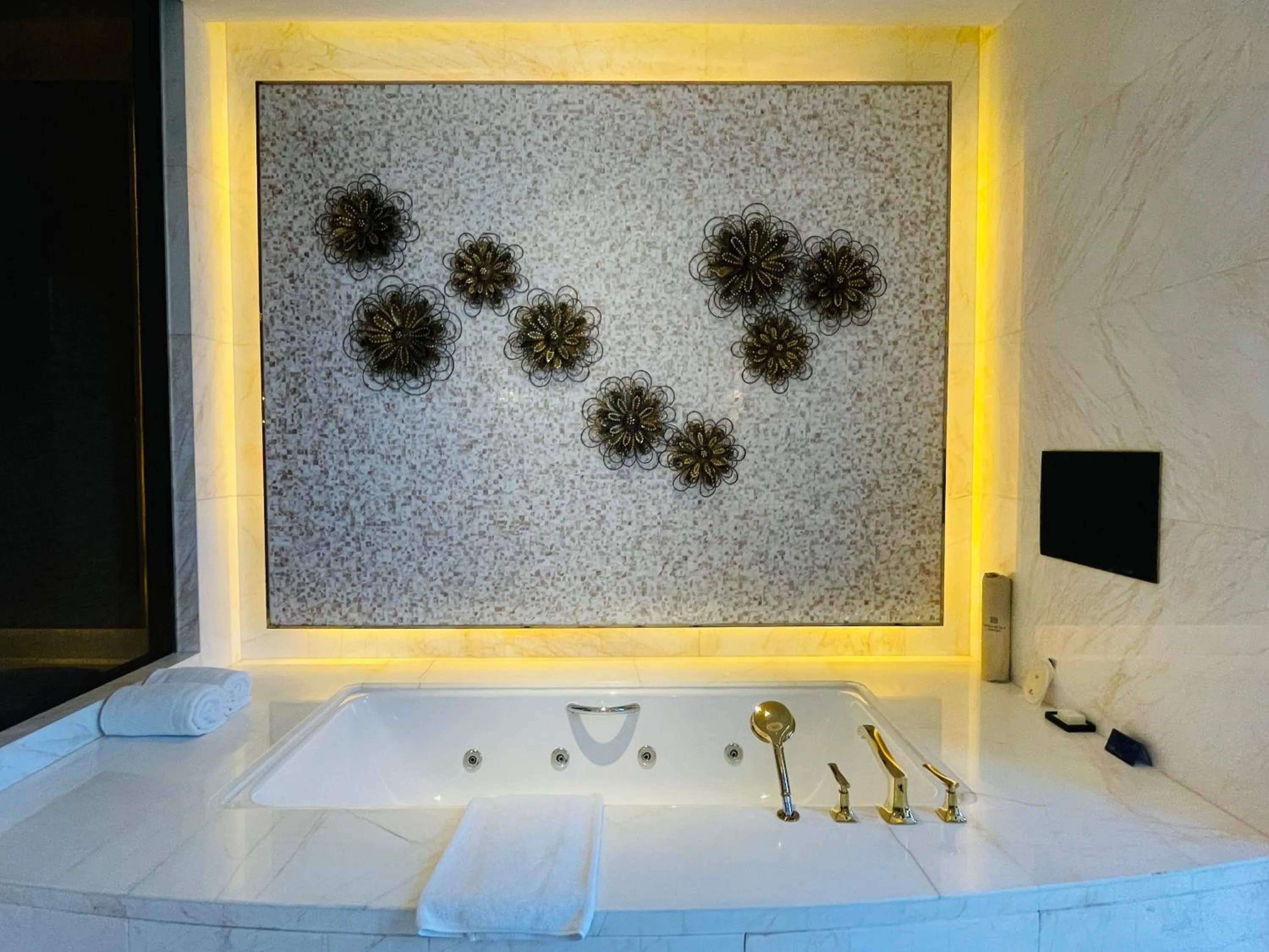 Bath in Maanshan Wanda Realm Hotel