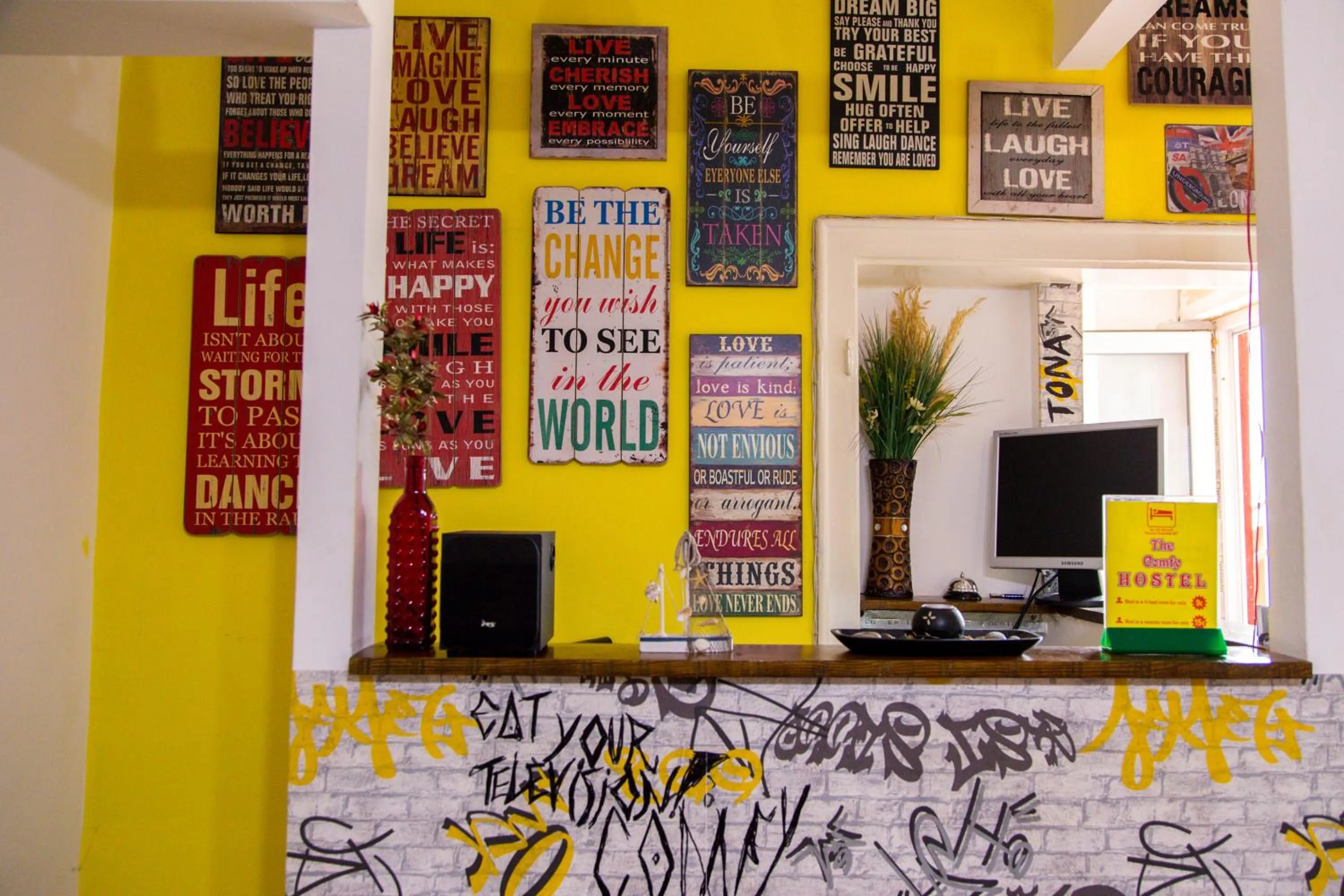 Lobby or reception in The Comfy Hostel