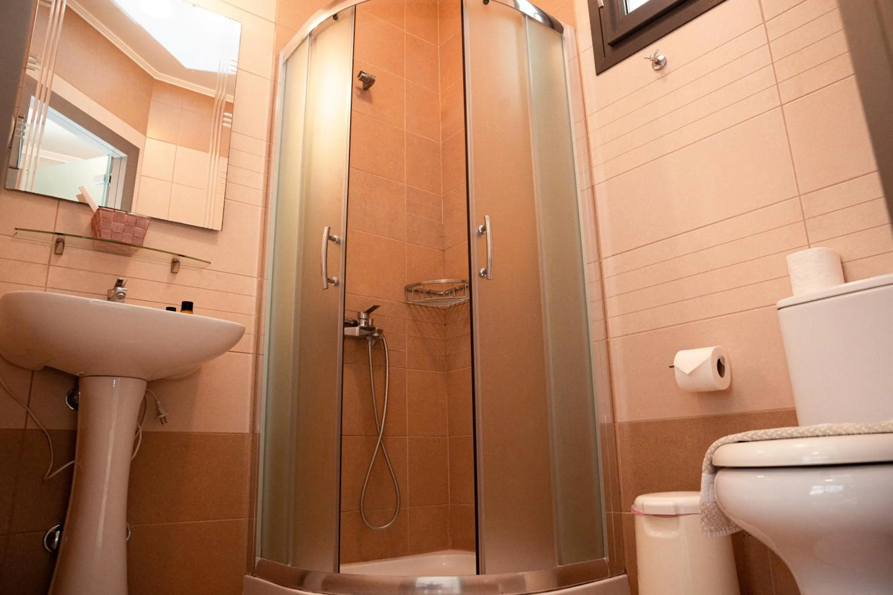 Shower in Vellum Luxury Living